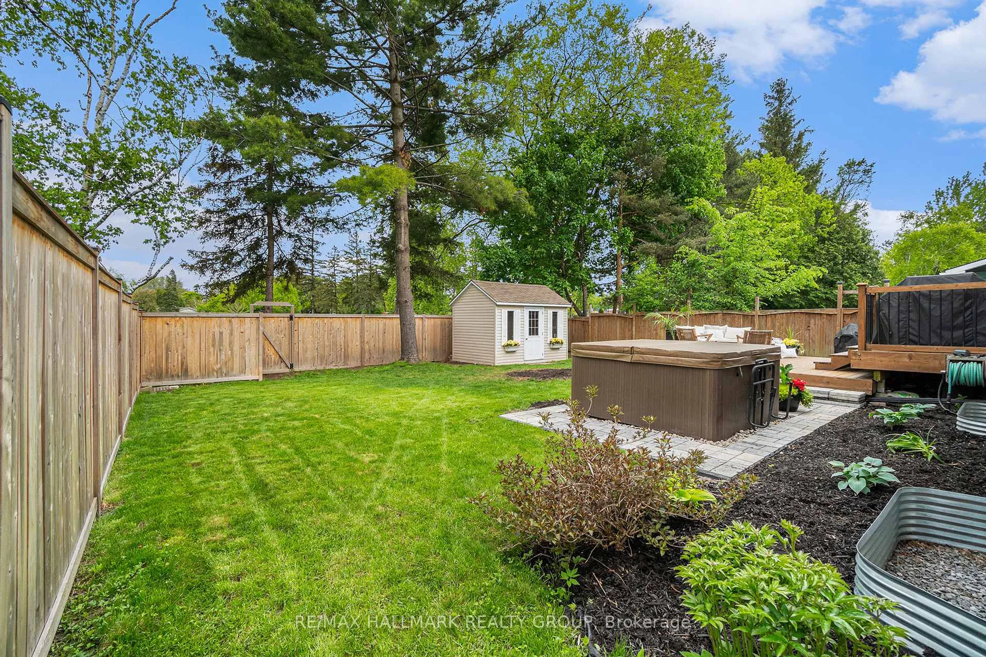 Photo 57 of 617 La Verendrye Drive, Ottawa, Beacon Hill North — HOMEH