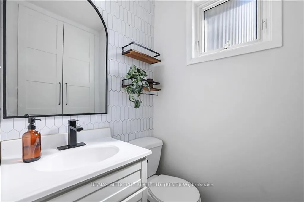 Photo 17 of 4 Groves Street, Admaston/Bromley, Admaston/Bromley — HOMEH