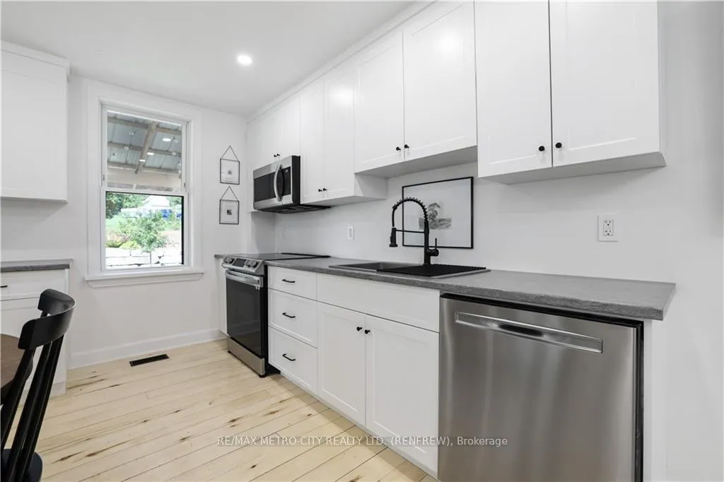 Photo 31 of 4 Groves Street, Admaston/Bromley, Admaston/Bromley — HOMEH