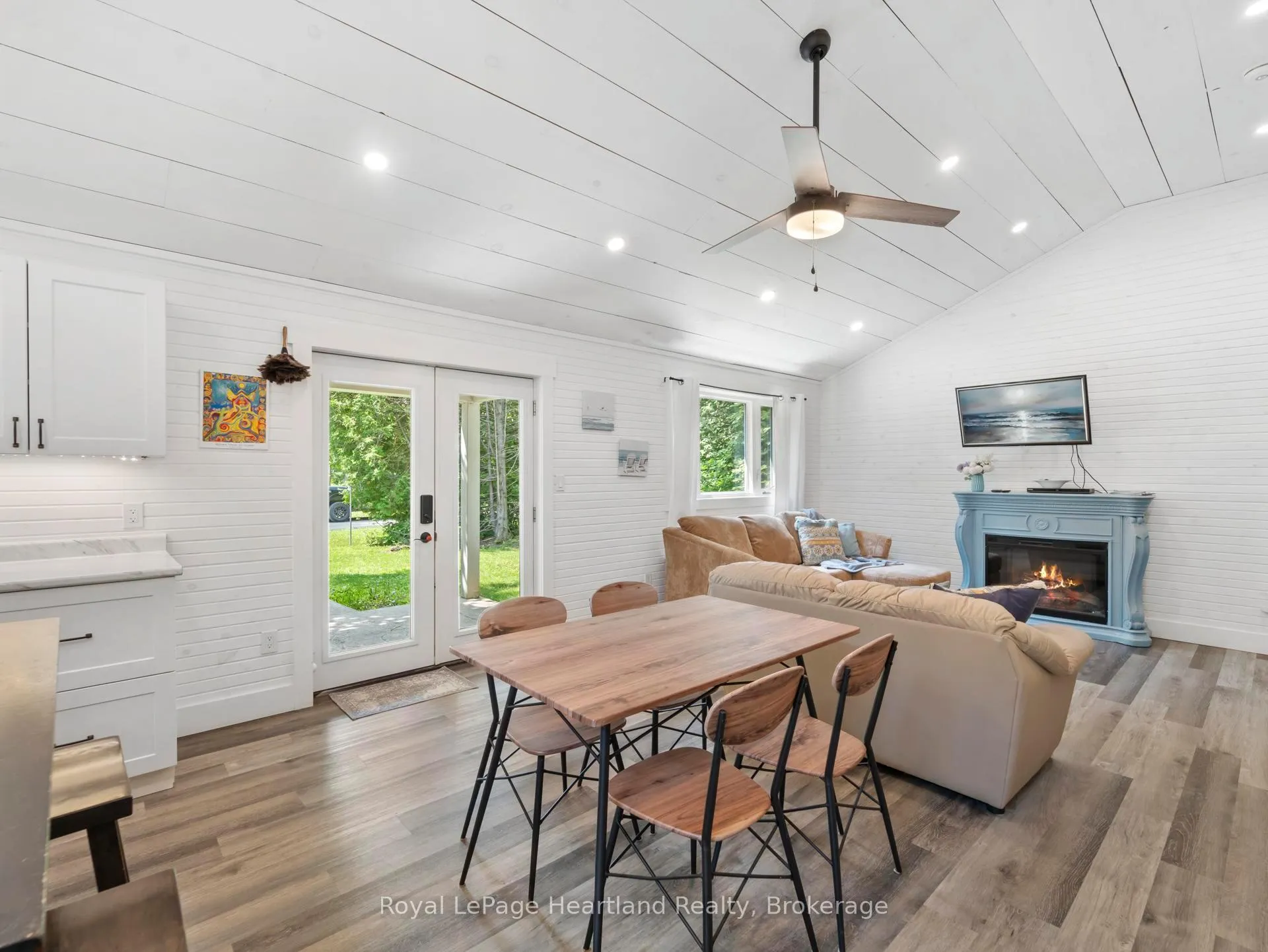 Photo 6 of 83344 David Drive, Ashfield-Colborne-Wawanosh, Ashfield — HOMEH