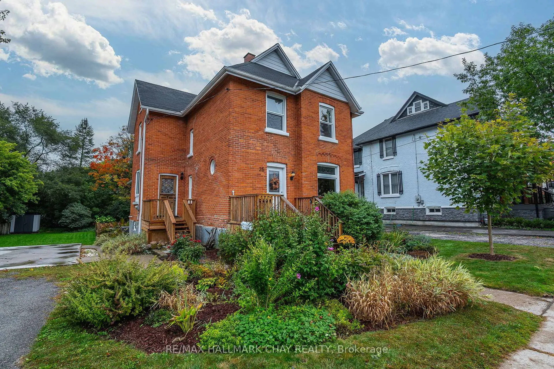 Photo 2 of 25 William Street, Barrie, Allandale — HOMEH