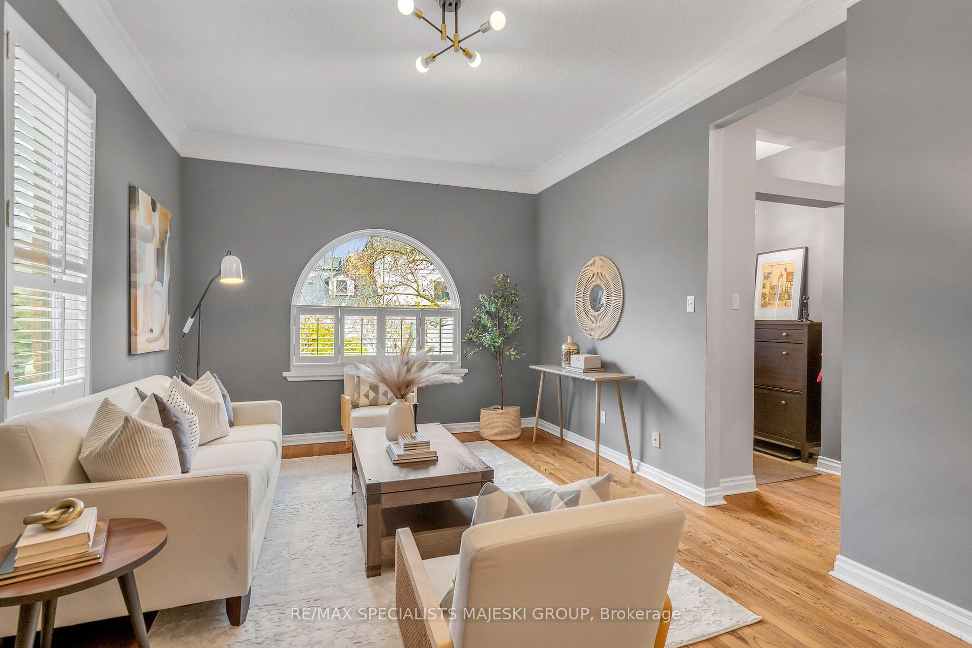 Photo 10 of 50 Cavell Avenue, Etobicoke, Mimico — HOMEH