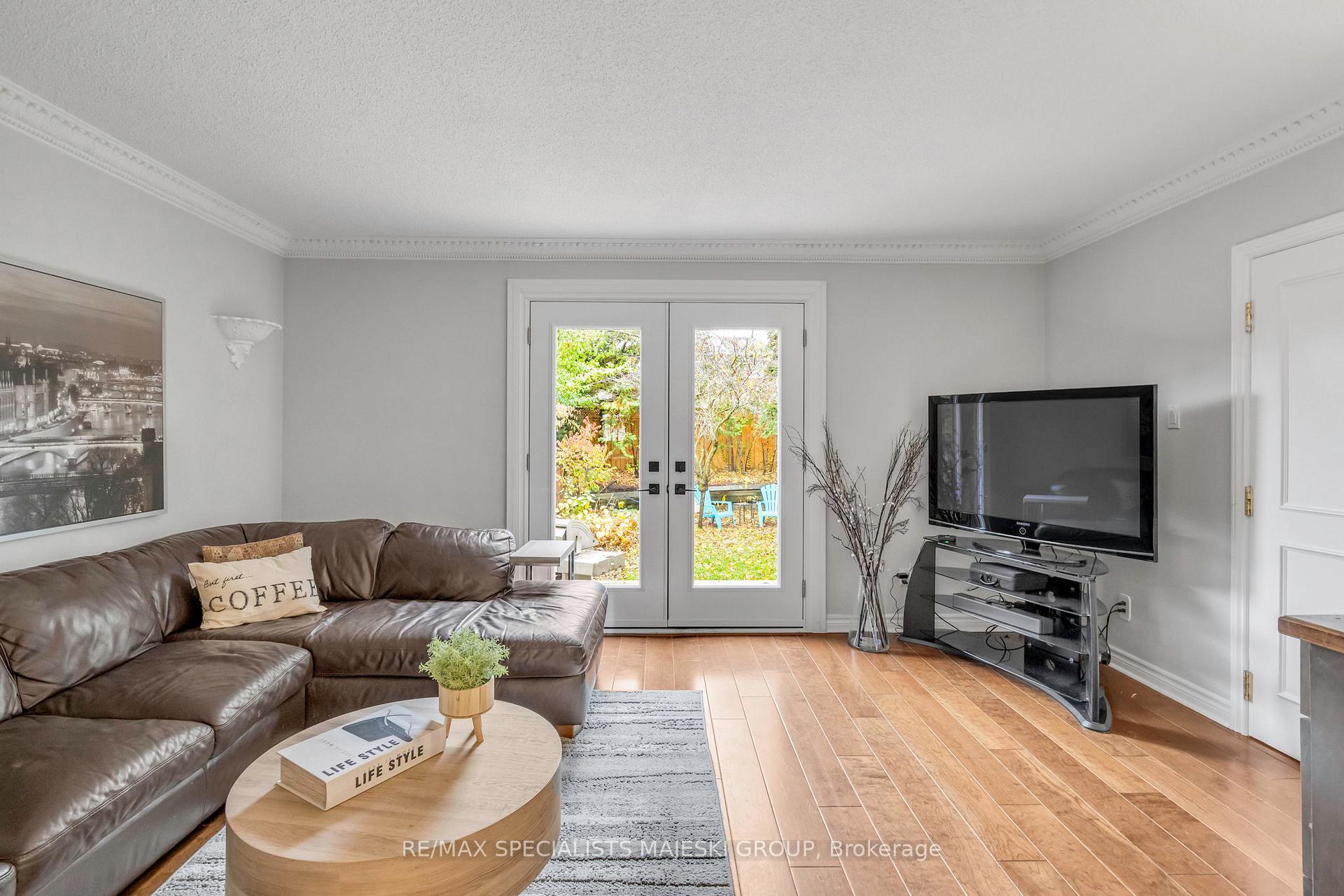 Photo 19 of 50 Cavell Avenue, Etobicoke, Mimico — HOMEH