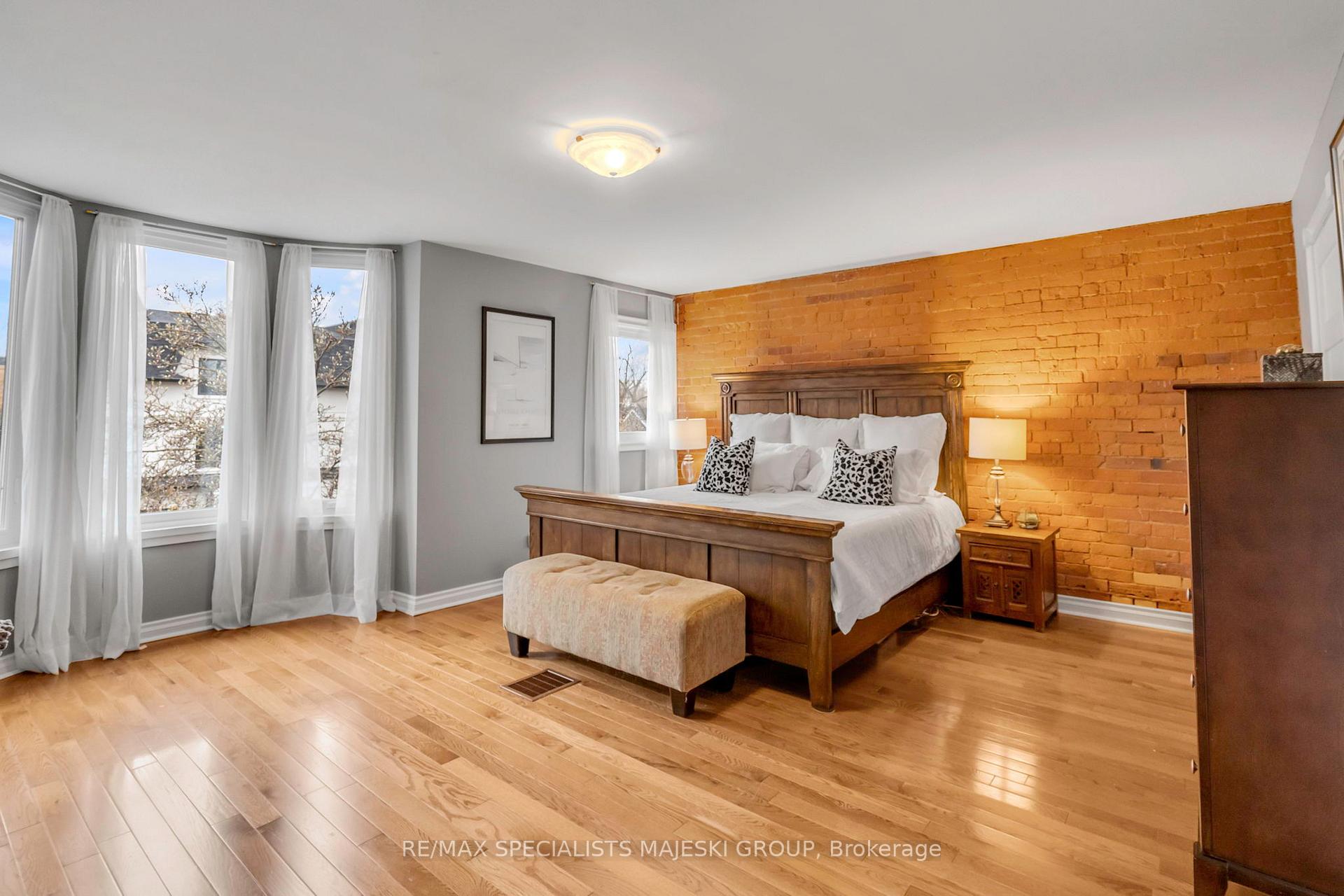 Photo 21 of 50 Cavell Avenue, Etobicoke, Mimico — HOMEH