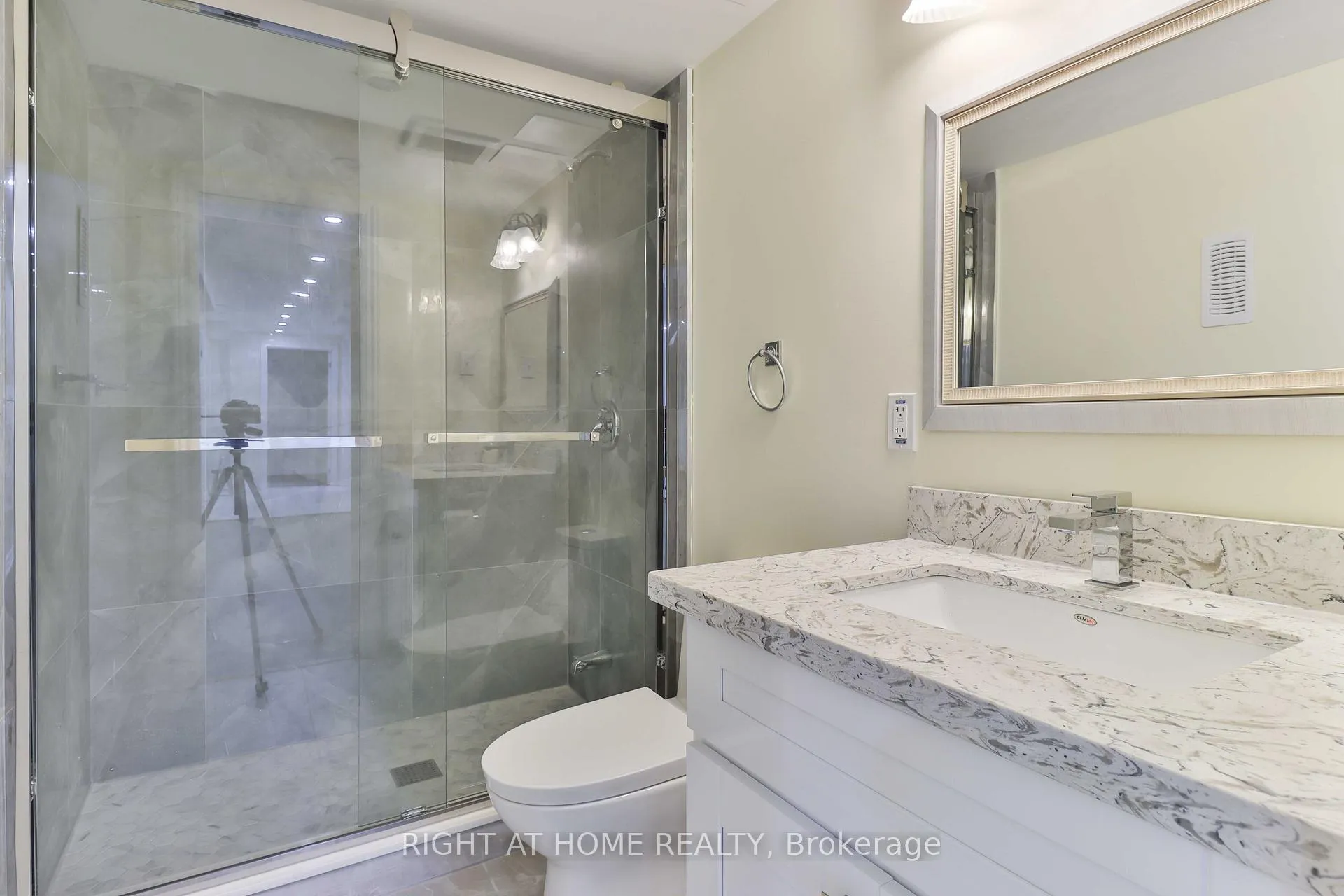 Photo 32 of 34 Seggar Avenue, Ajax, Northwest Ajax — HOMEH