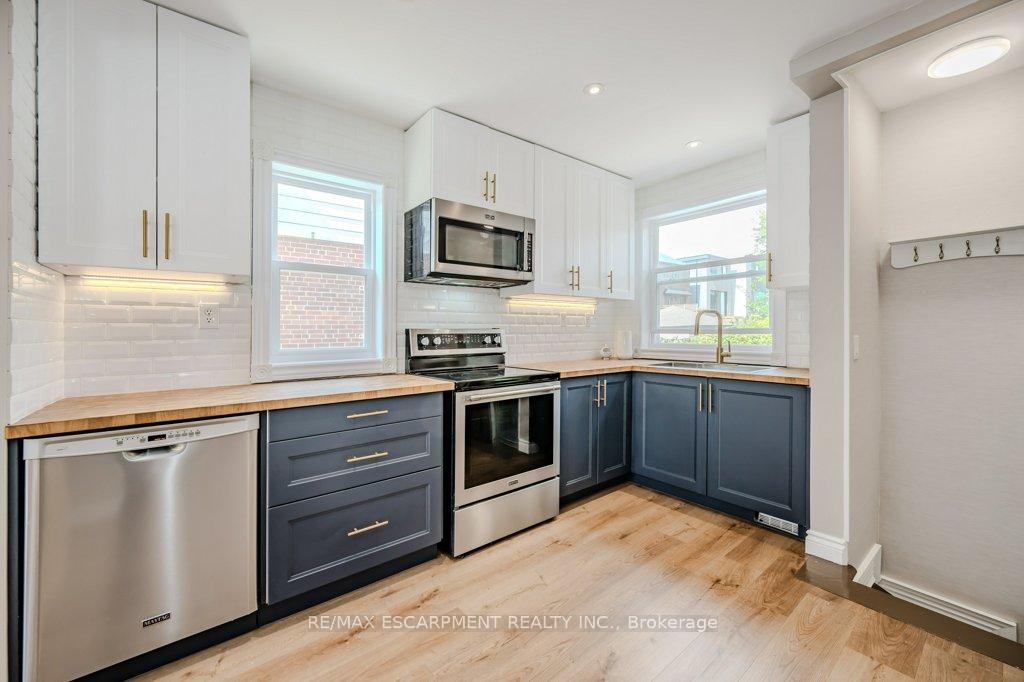 Photo 9 of 412 Valermo Drive, Etobicoke, Alderwood — HOMEH