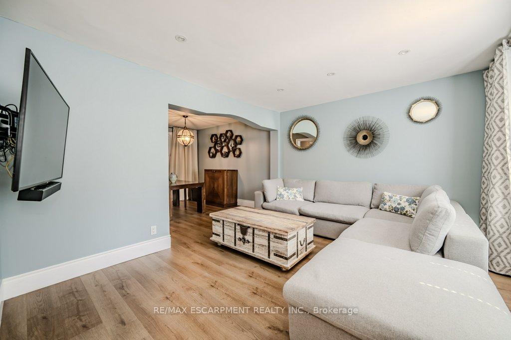 Photo 12 of 412 Valermo Drive, Etobicoke, Alderwood — HOMEH