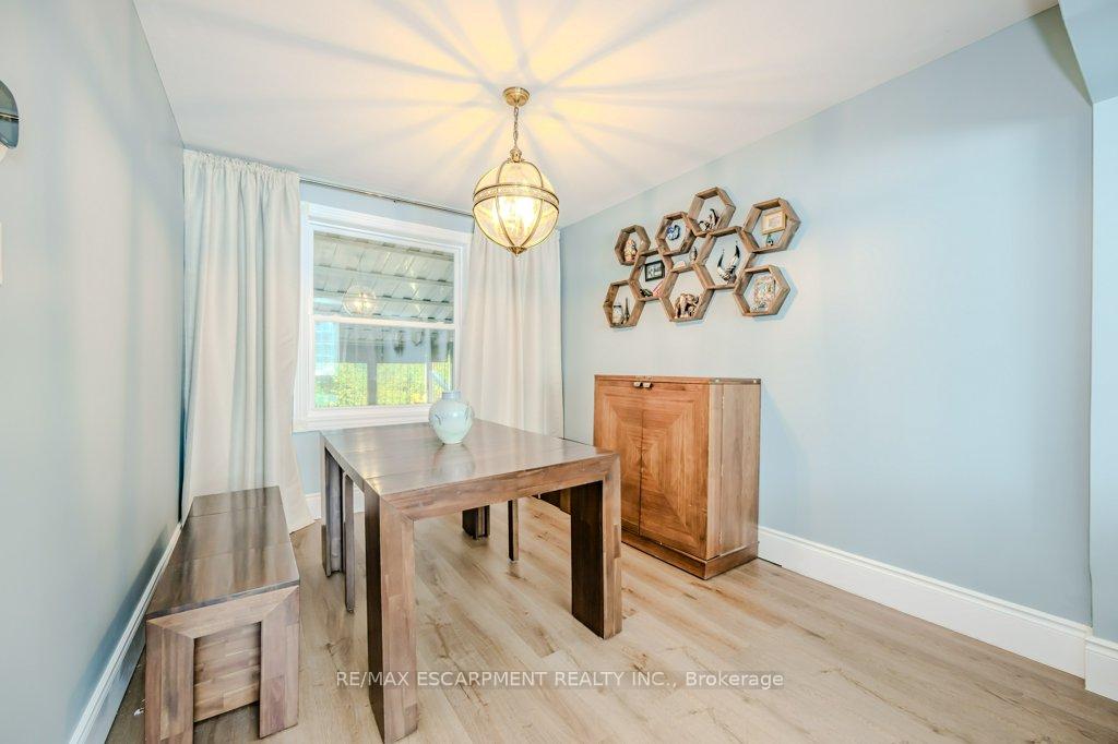 Photo 14 of 412 Valermo Drive, Etobicoke, Alderwood — HOMEH