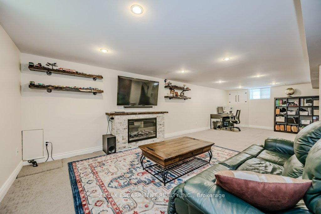 Photo 26 of 412 Valermo Drive, Etobicoke, Alderwood — HOMEH