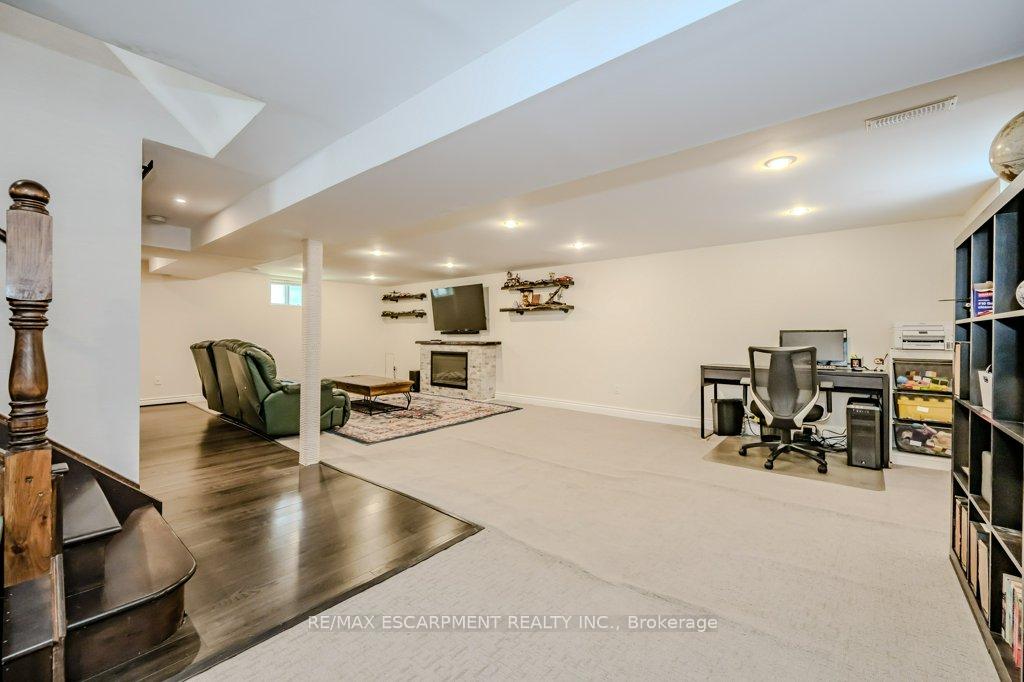 Photo 27 of 412 Valermo Drive, Etobicoke, Alderwood — HOMEH