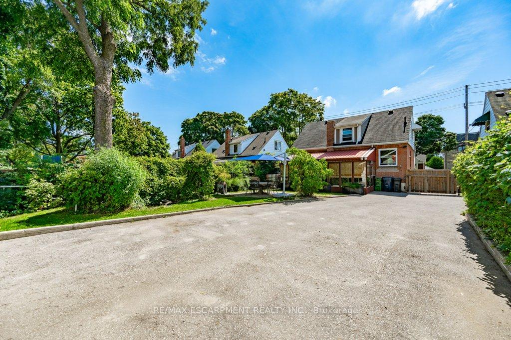 Photo 32 of 412 Valermo Drive, Etobicoke, Alderwood — HOMEH