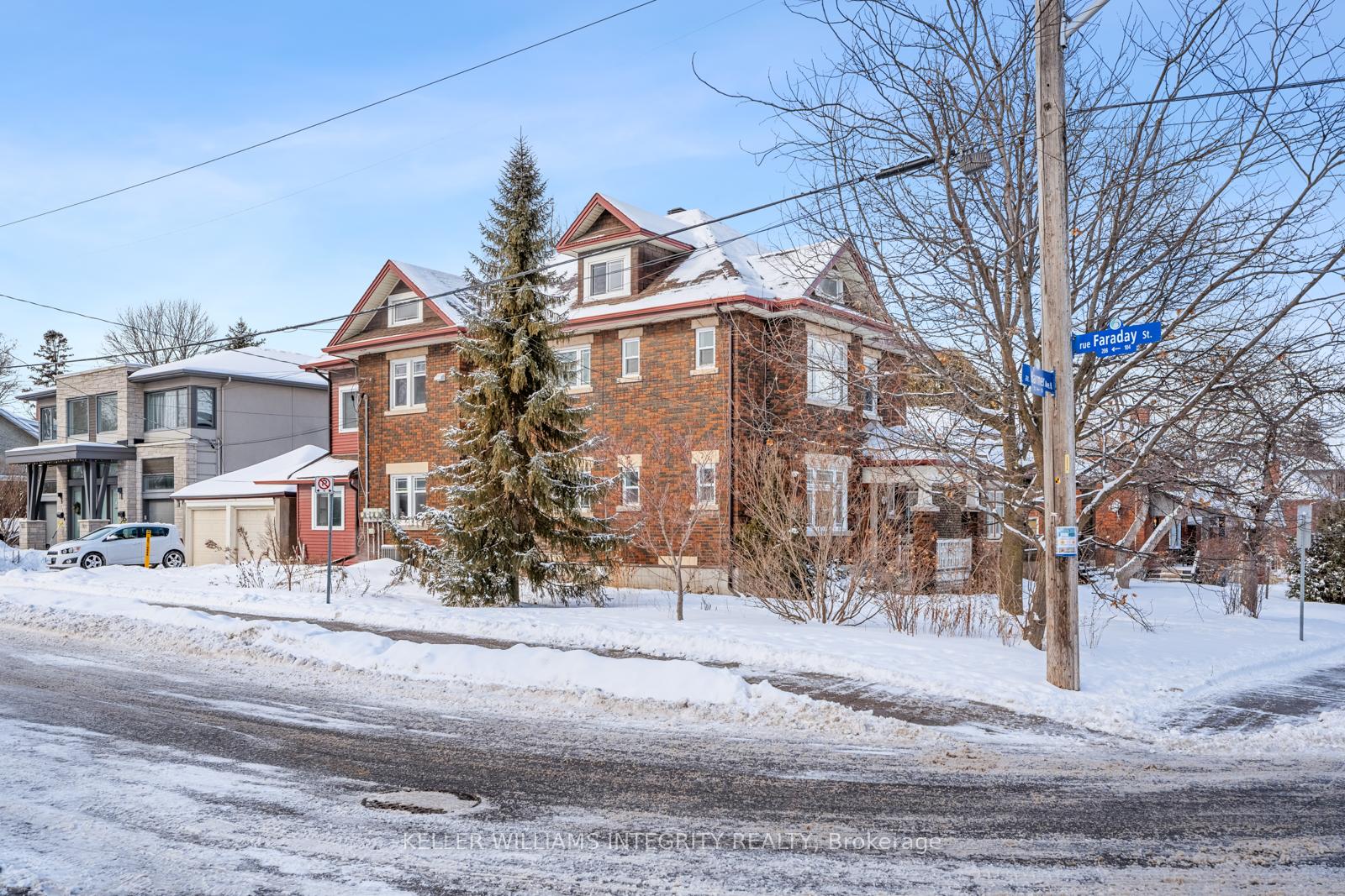 Photo 3 of Unit 2, 106 Harmer Avenue, Ottawa, Ottawa West — HOMEH