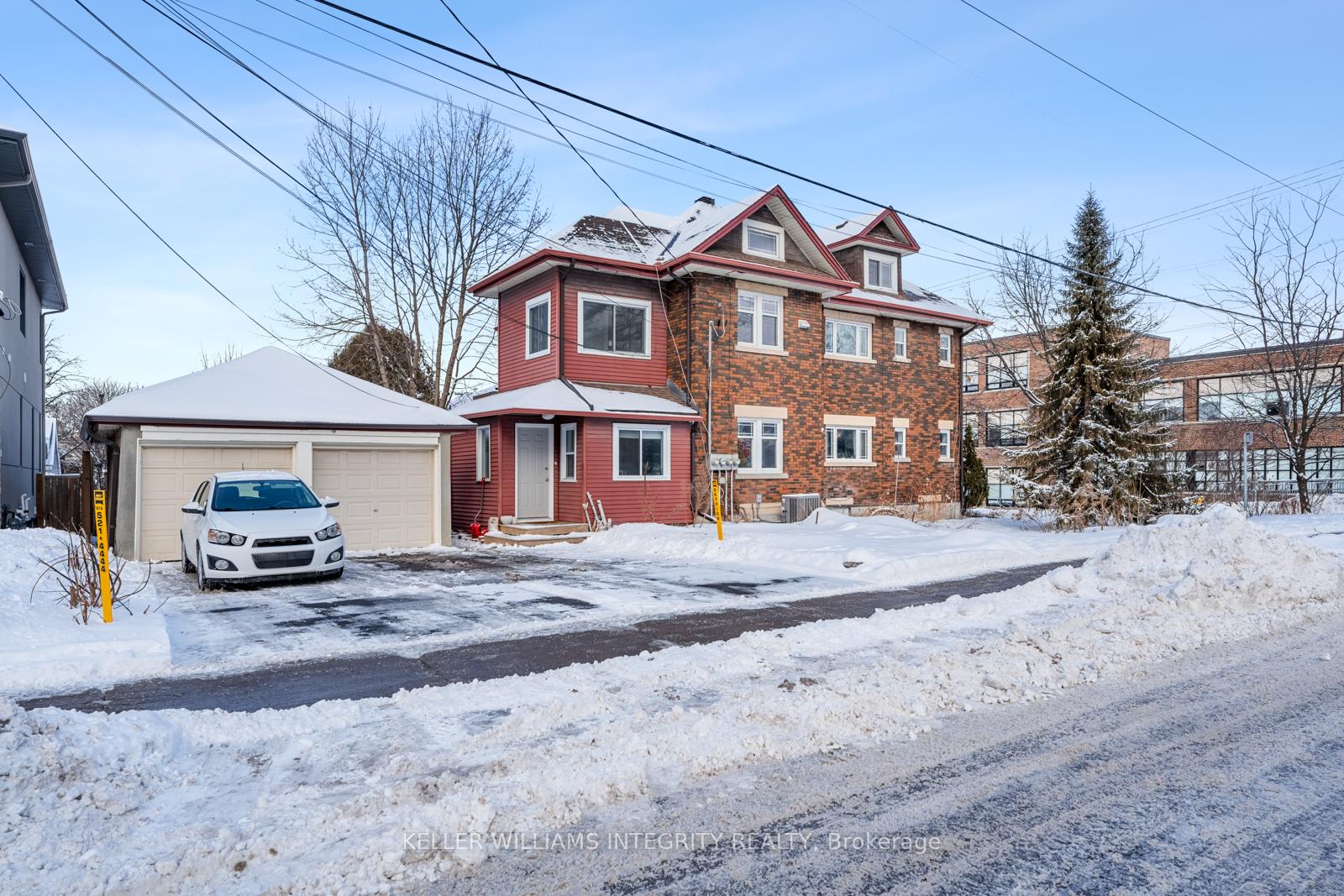 Photo 4 of Unit 2, 106 Harmer Avenue, Ottawa, Ottawa West — HOMEH