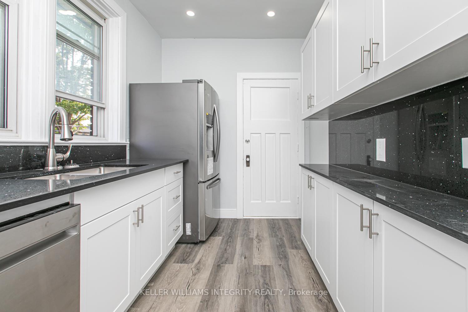 Photo 11 of Unit 2, 106 Harmer Avenue, Ottawa, Ottawa West — HOMEH