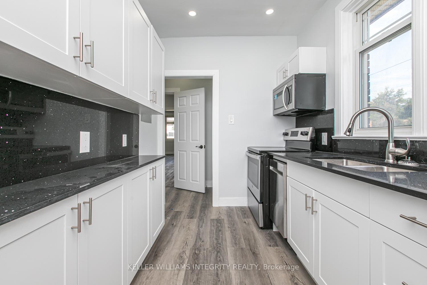 Photo 12 of Unit 2, 106 Harmer Avenue, Ottawa, Ottawa West — HOMEH