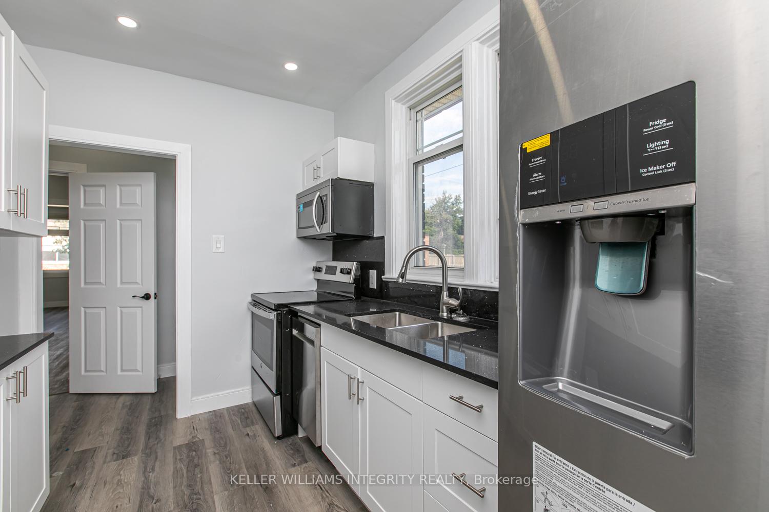 Photo 14 of Unit 2, 106 Harmer Avenue, Ottawa, Ottawa West — HOMEH
