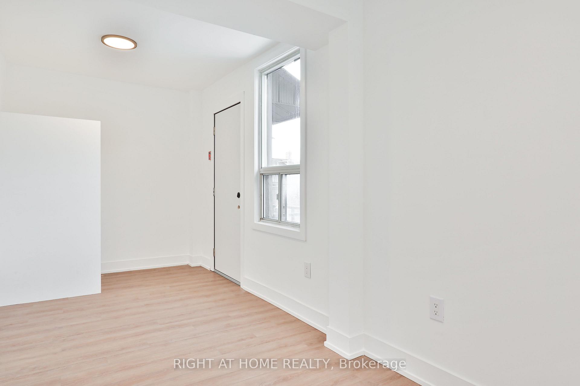 Photo 3 of Unit 3F, 554 College Street, Toronto, Palmerston-Little Italy — HOMEH