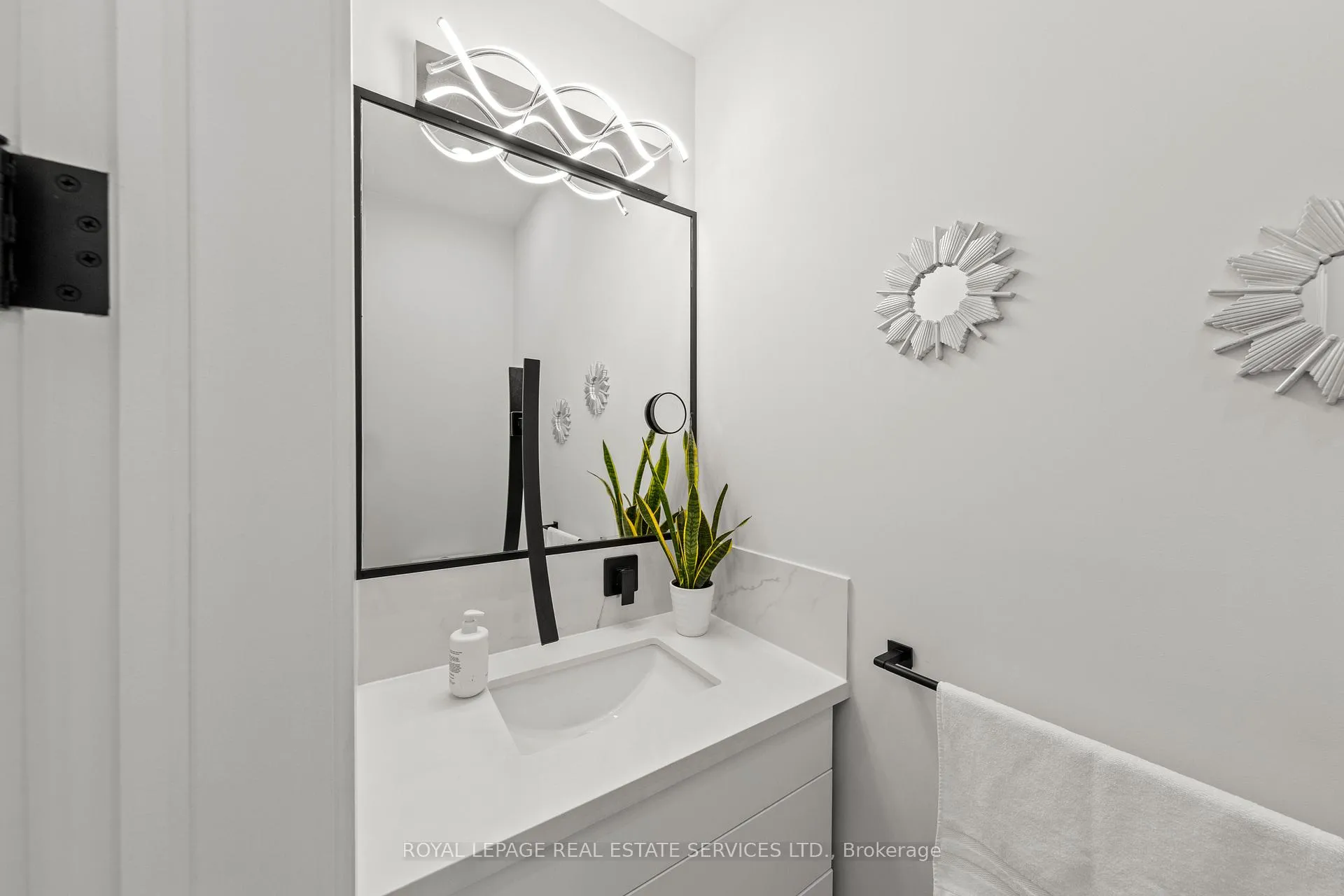Photo 44 of 118 Barton Boulevard, Blue Mountains — HOMEH