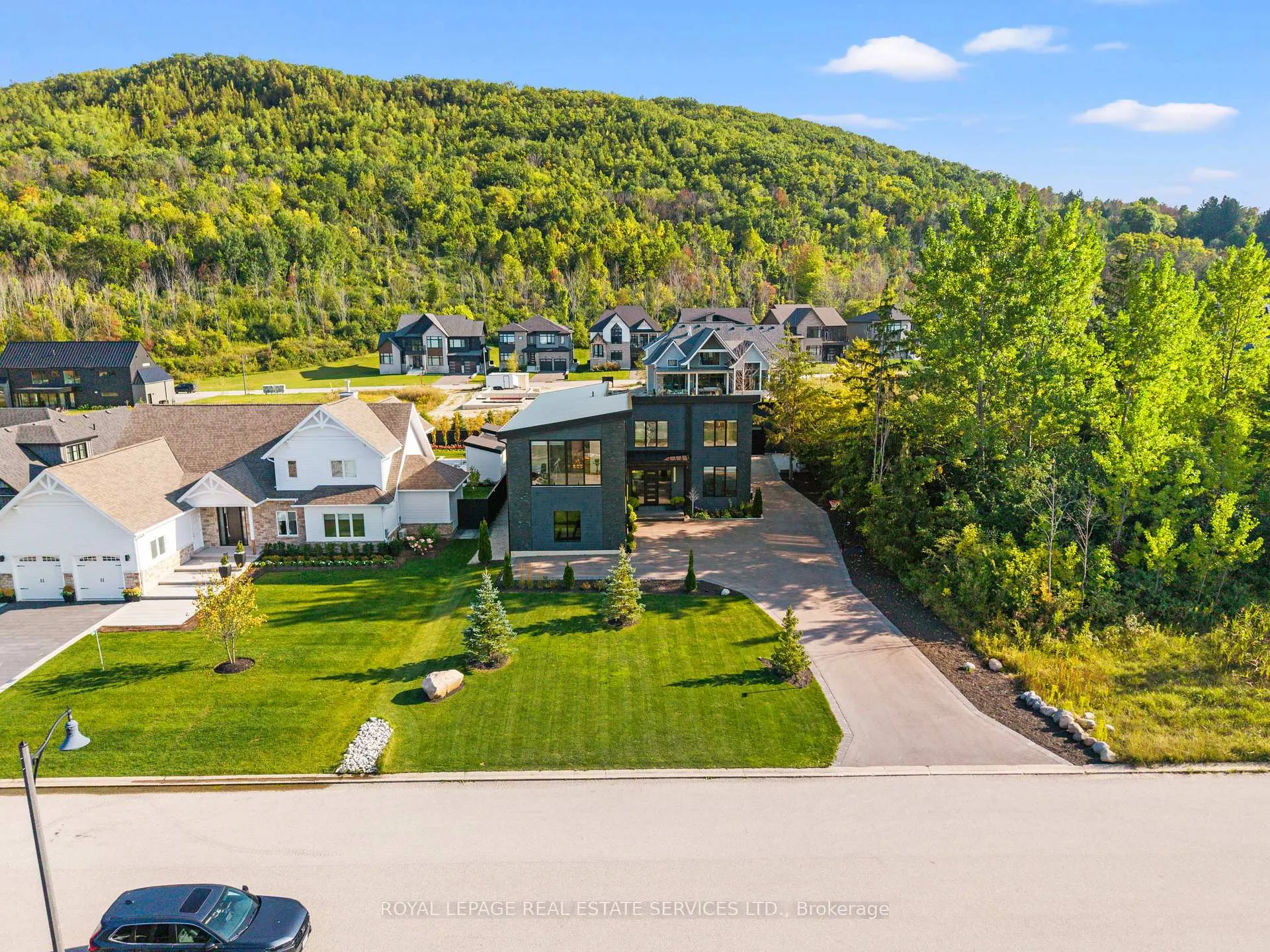 Photo 352 of 118 Barton Boulevard, Blue Mountains — HOMEH