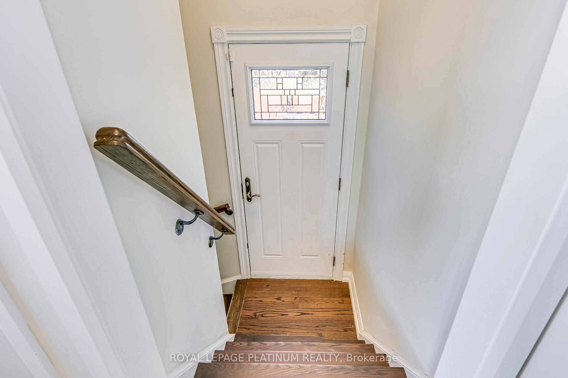 Photo 22 of 41 Edilou Drive, Etobicoke, Alderwood — HOMEH