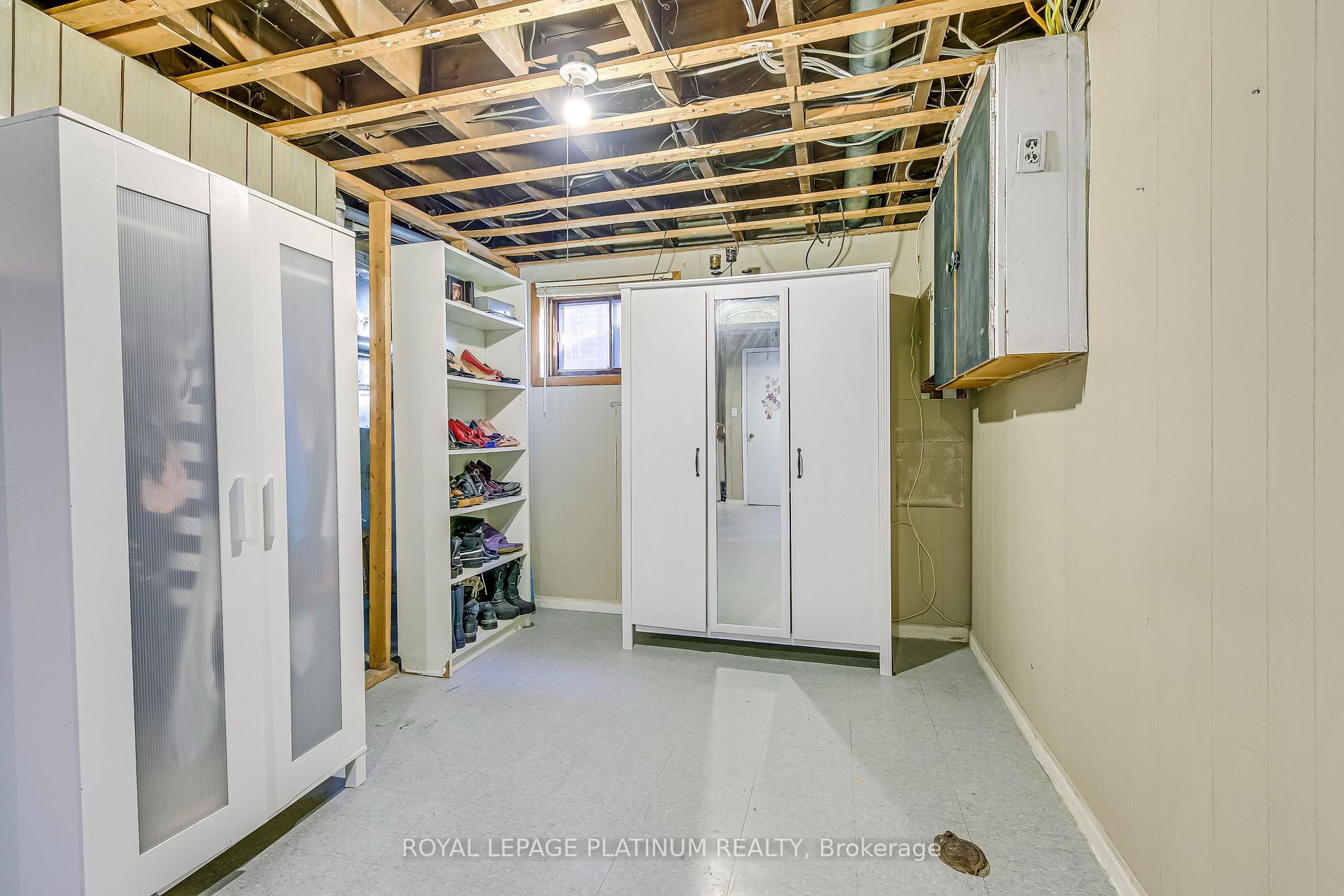 Photo 31 of 41 Edilou Drive, Etobicoke, Alderwood — HOMEH