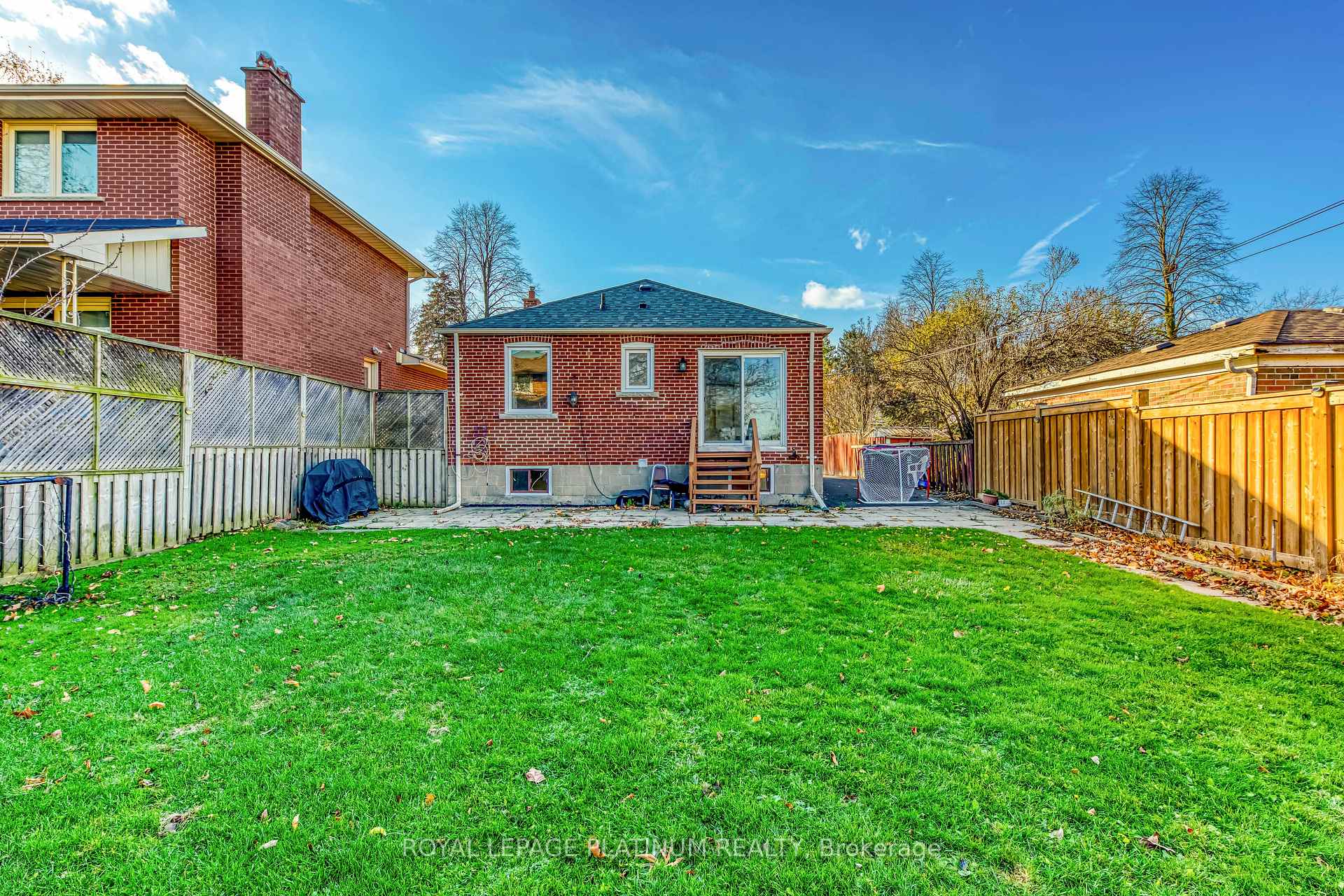 Photo 36 of 41 Edilou Drive, Etobicoke, Alderwood — HOMEH