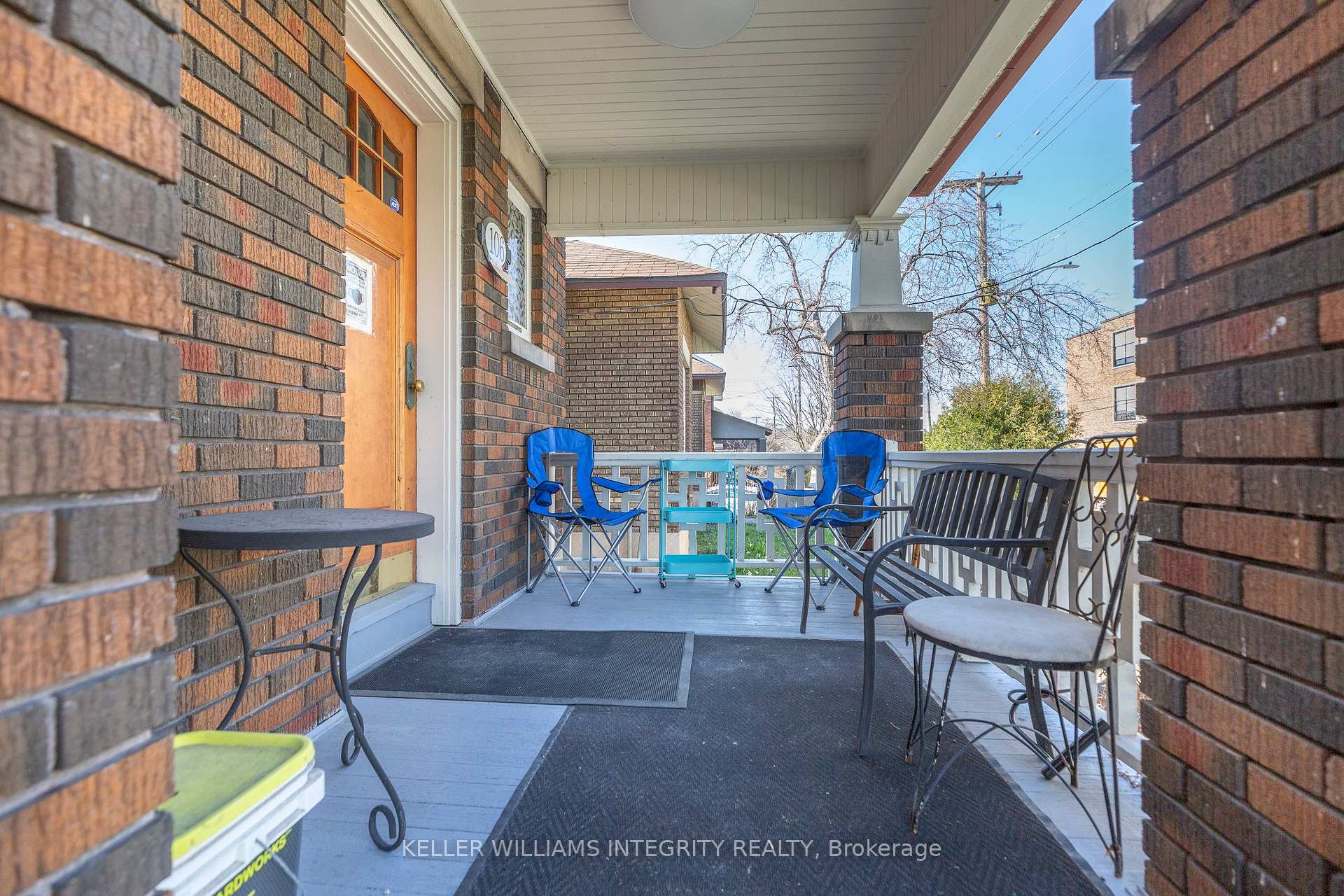 Photo 2 of Unit 1, 106 Harmer Avenue, Ottawa, Ottawa West — HOMEH