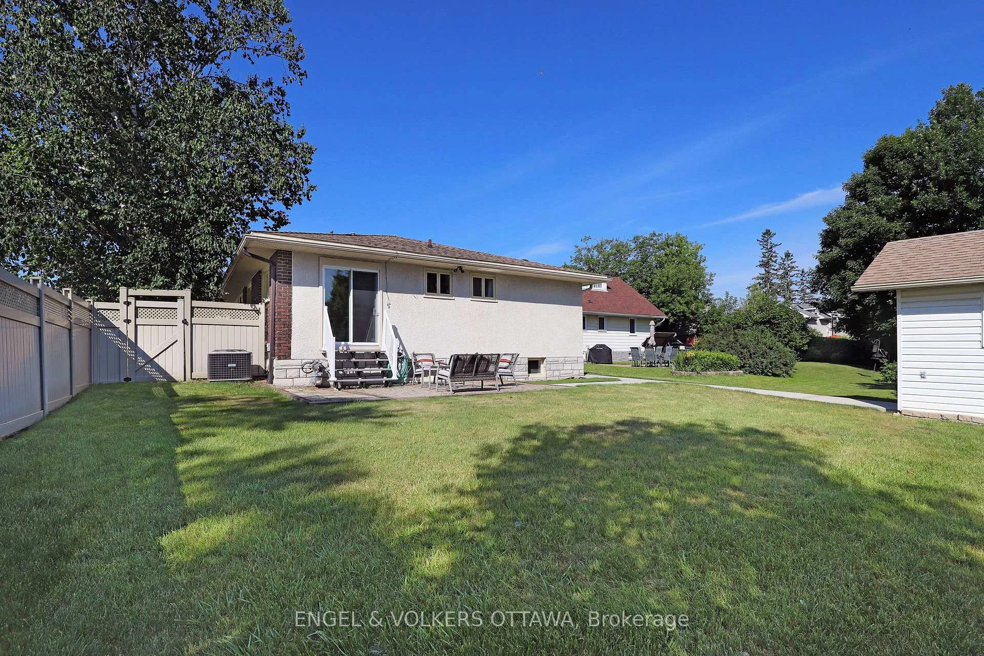 Photo 391 of 45 Thomas Street S, Arnprior — HOMEH