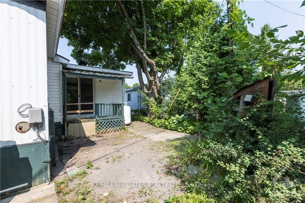 Photo 201 of 12 Pinewood Avenue, Beckwith, Beckwith Twp — HOMEH