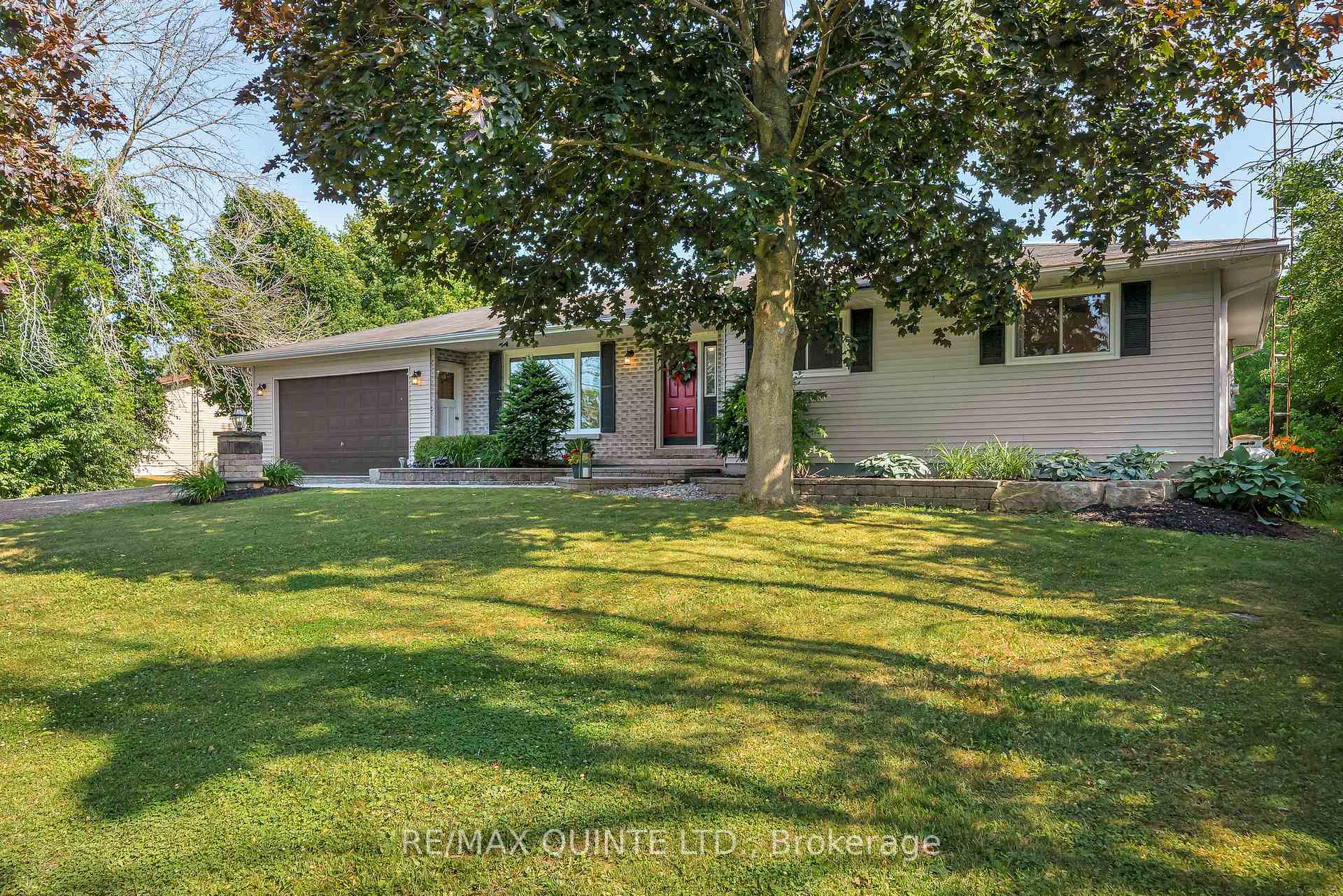 Photo 2 of 758 Lazier Road, Tyendinaga, Tyendinaga Township — HOMEH