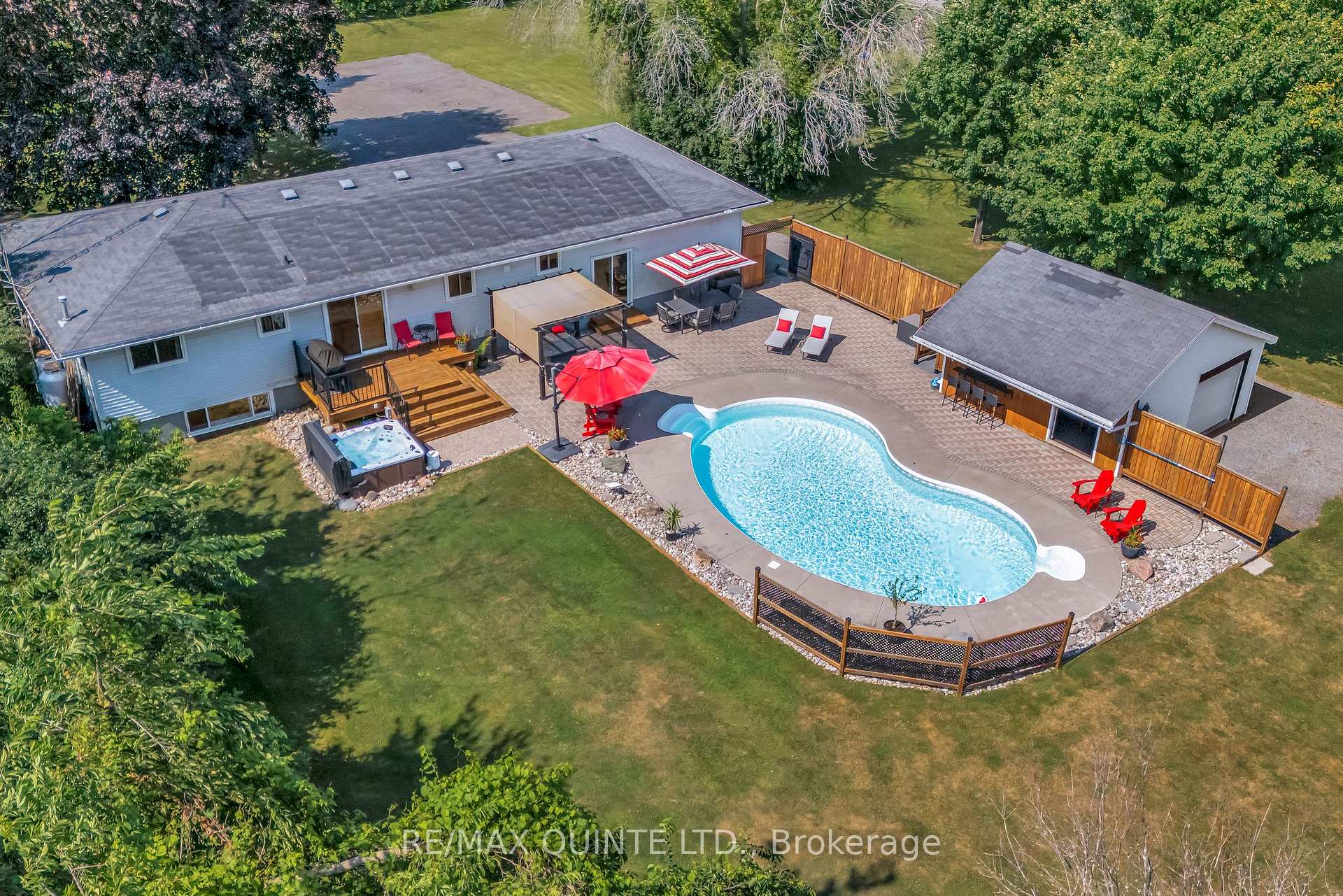 Photo 4 of 758 Lazier Road, Tyendinaga, Tyendinaga Township — HOMEH