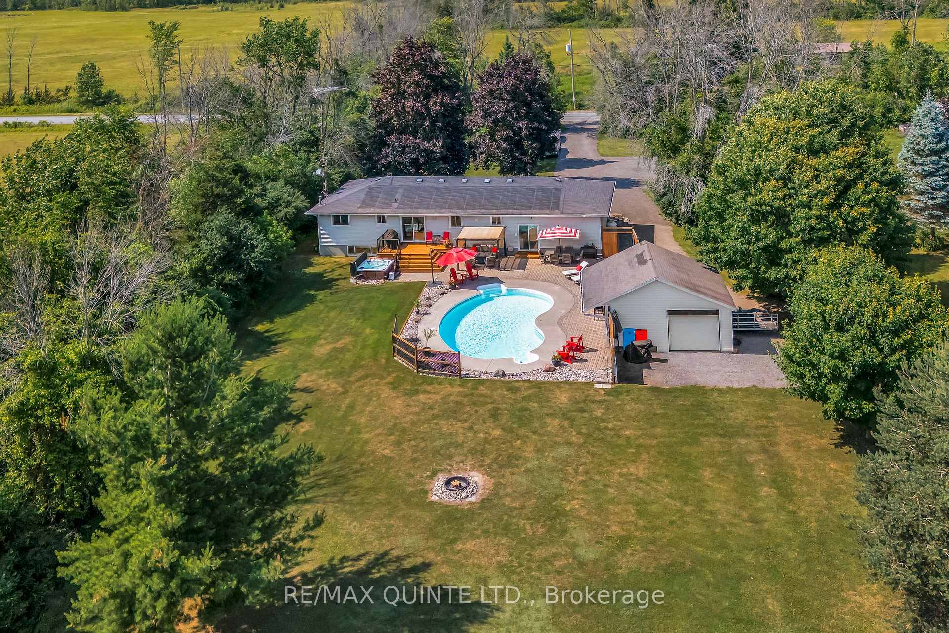 Photo 5 of 758 Lazier Road, Tyendinaga, Tyendinaga Township — HOMEH
