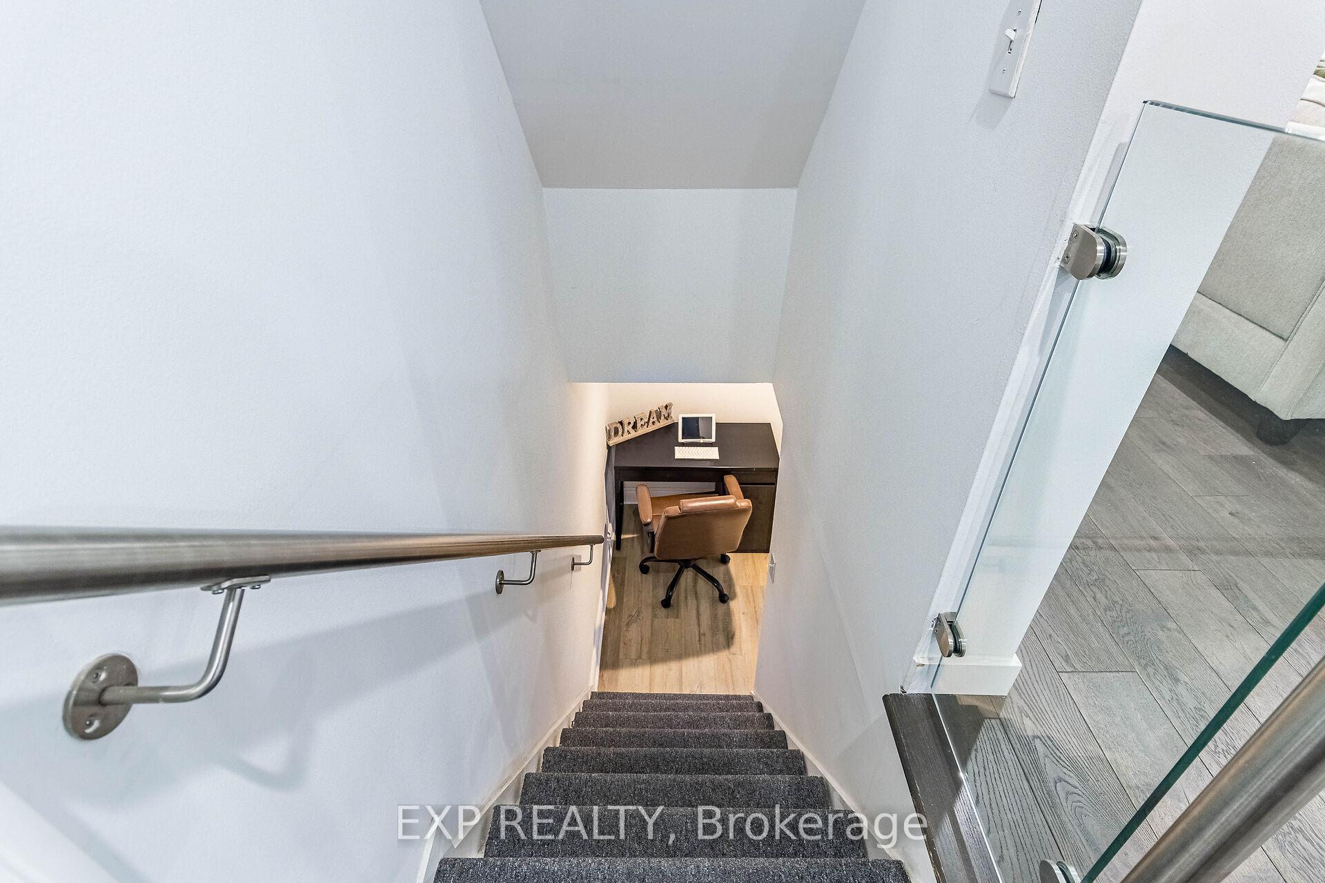 Photo 19 of 212 Sixth Street, Etobicoke, New Toronto — HOMEH