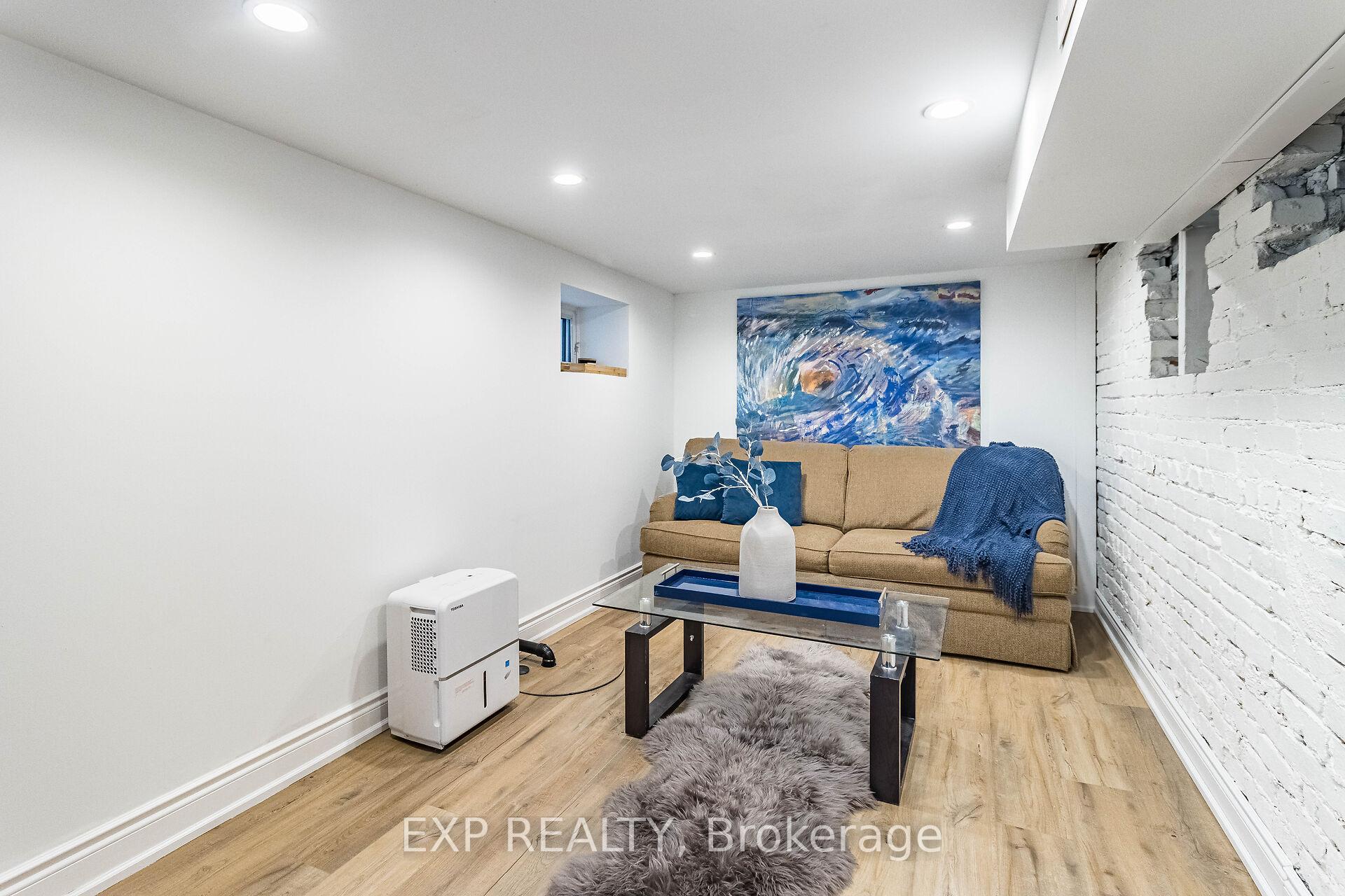Photo 21 of 212 Sixth Street, Etobicoke, New Toronto — HOMEH