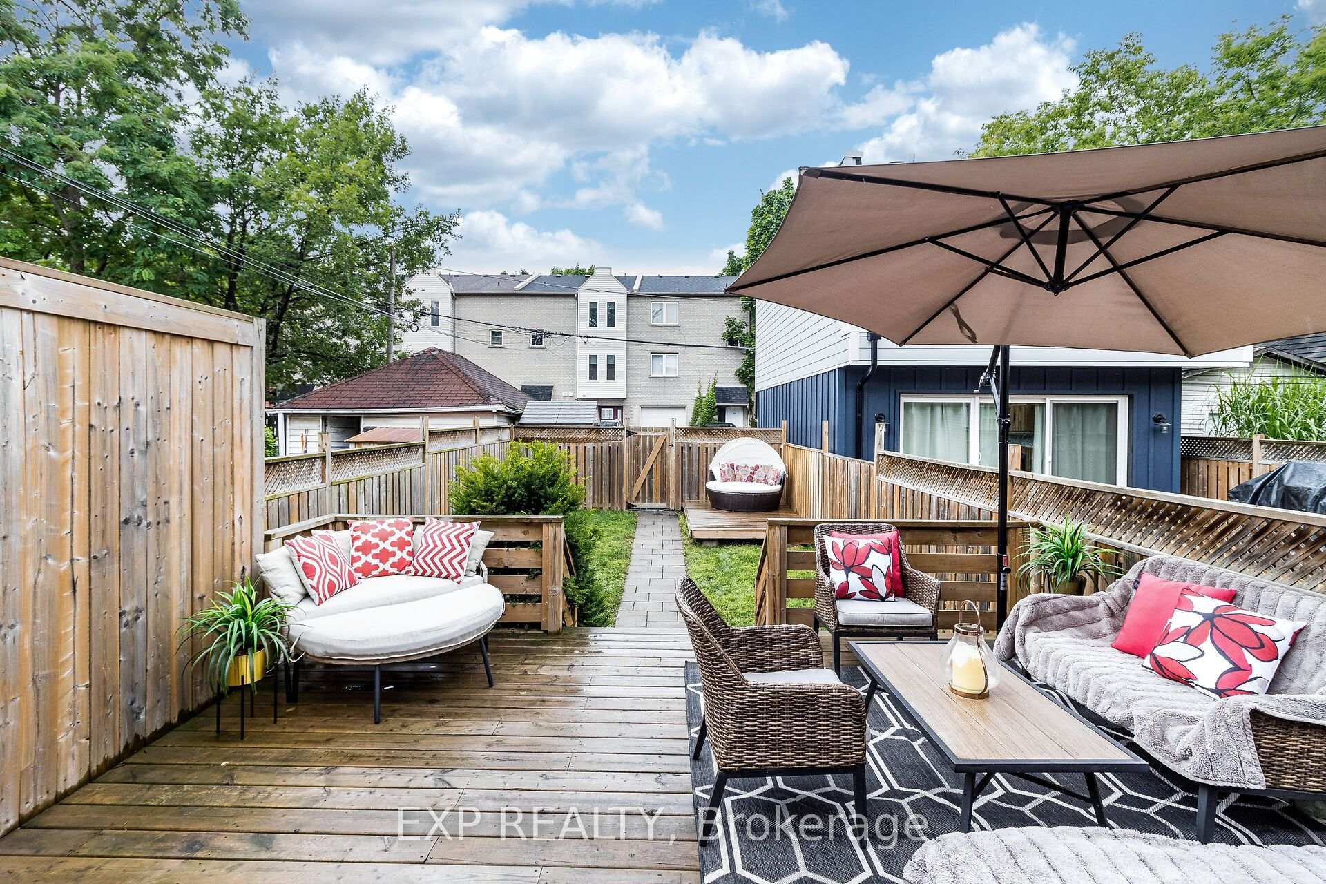 Photo 27 of 212 Sixth Street, Etobicoke, New Toronto — HOMEH