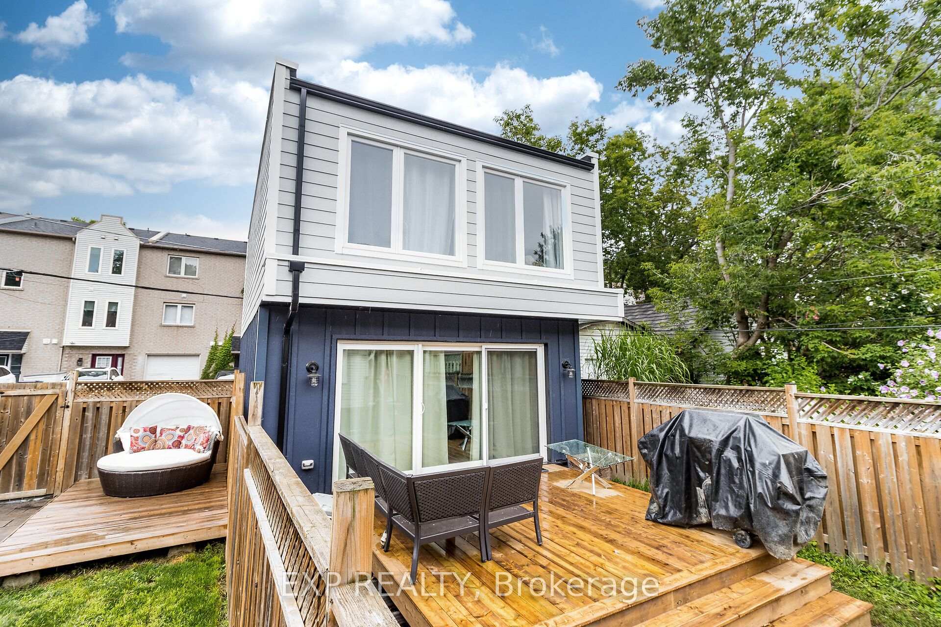 Photo 31 of 212 Sixth Street, Etobicoke, New Toronto — HOMEH