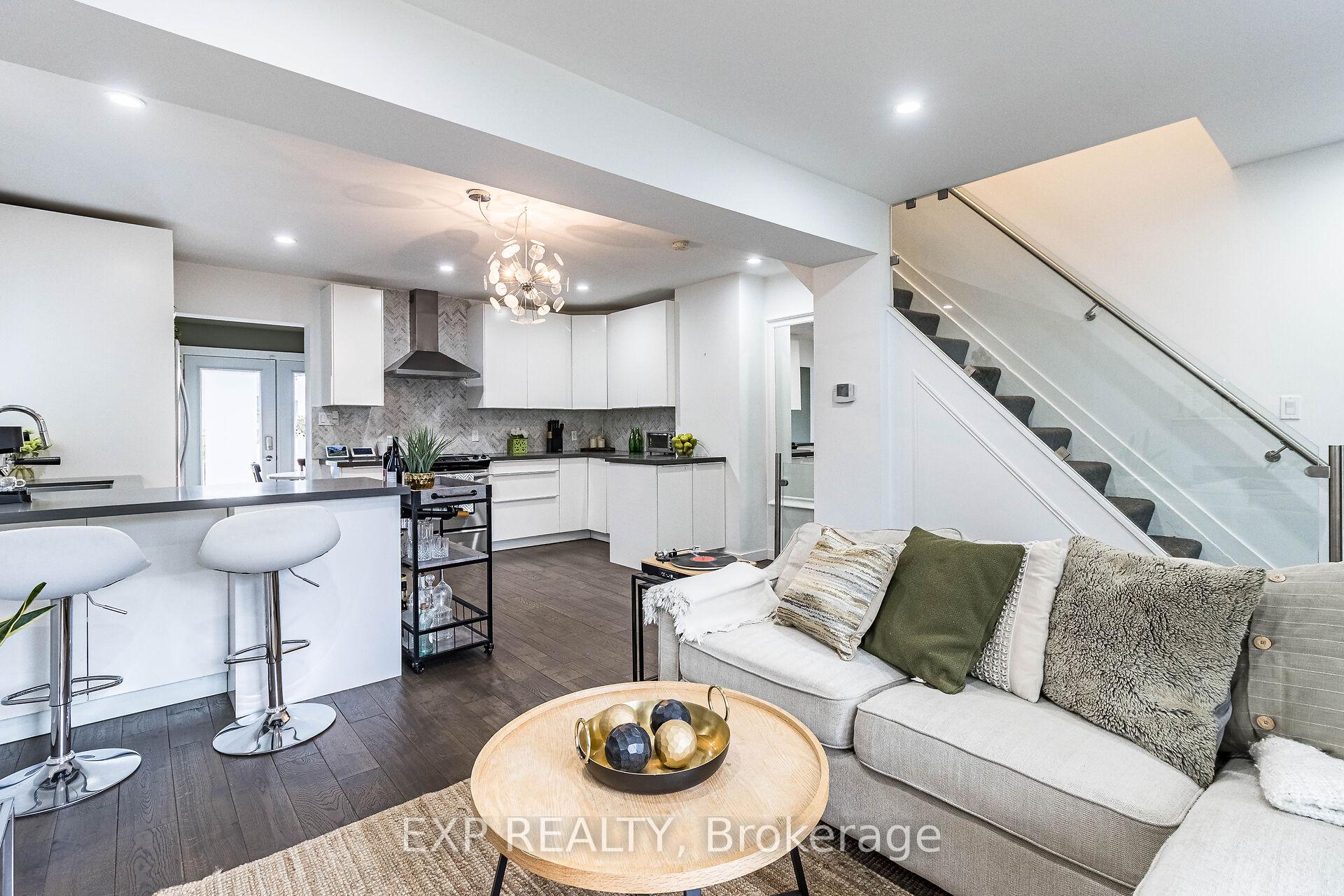 Photo 36 of 212 Sixth Street, Etobicoke, New Toronto — HOMEH