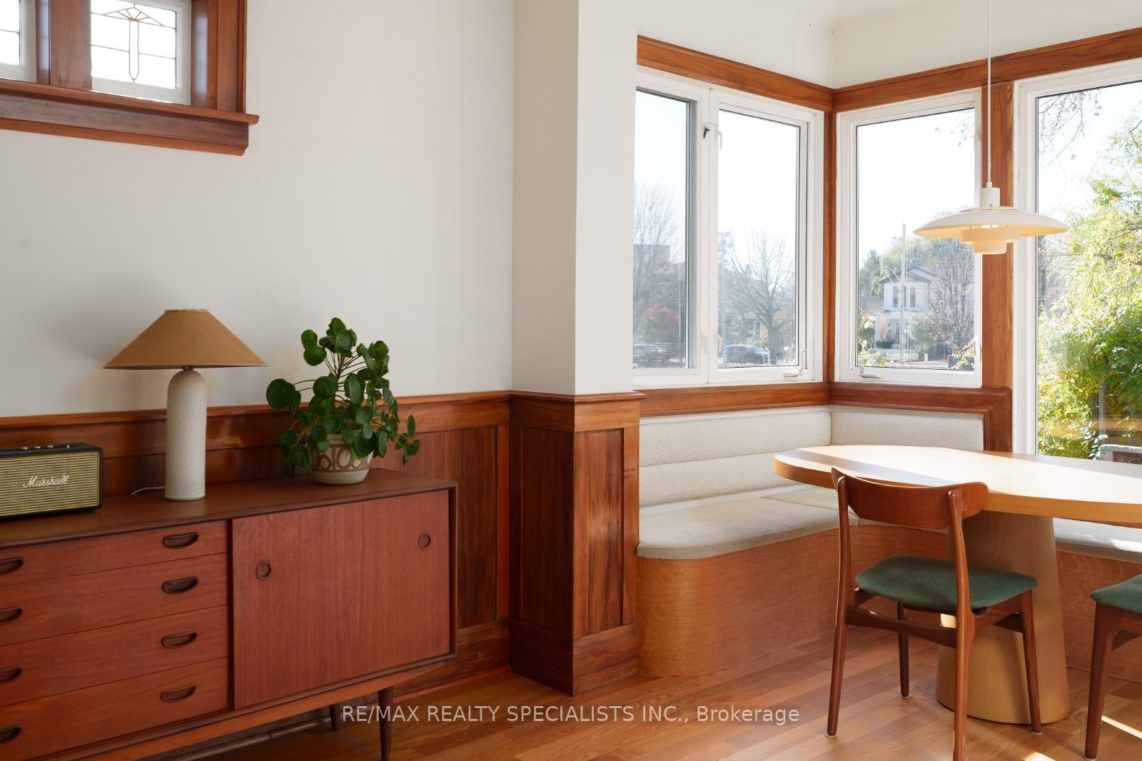 Photo 8 of 28 Eleventh Street, Etobicoke, New Toronto — HOMEH