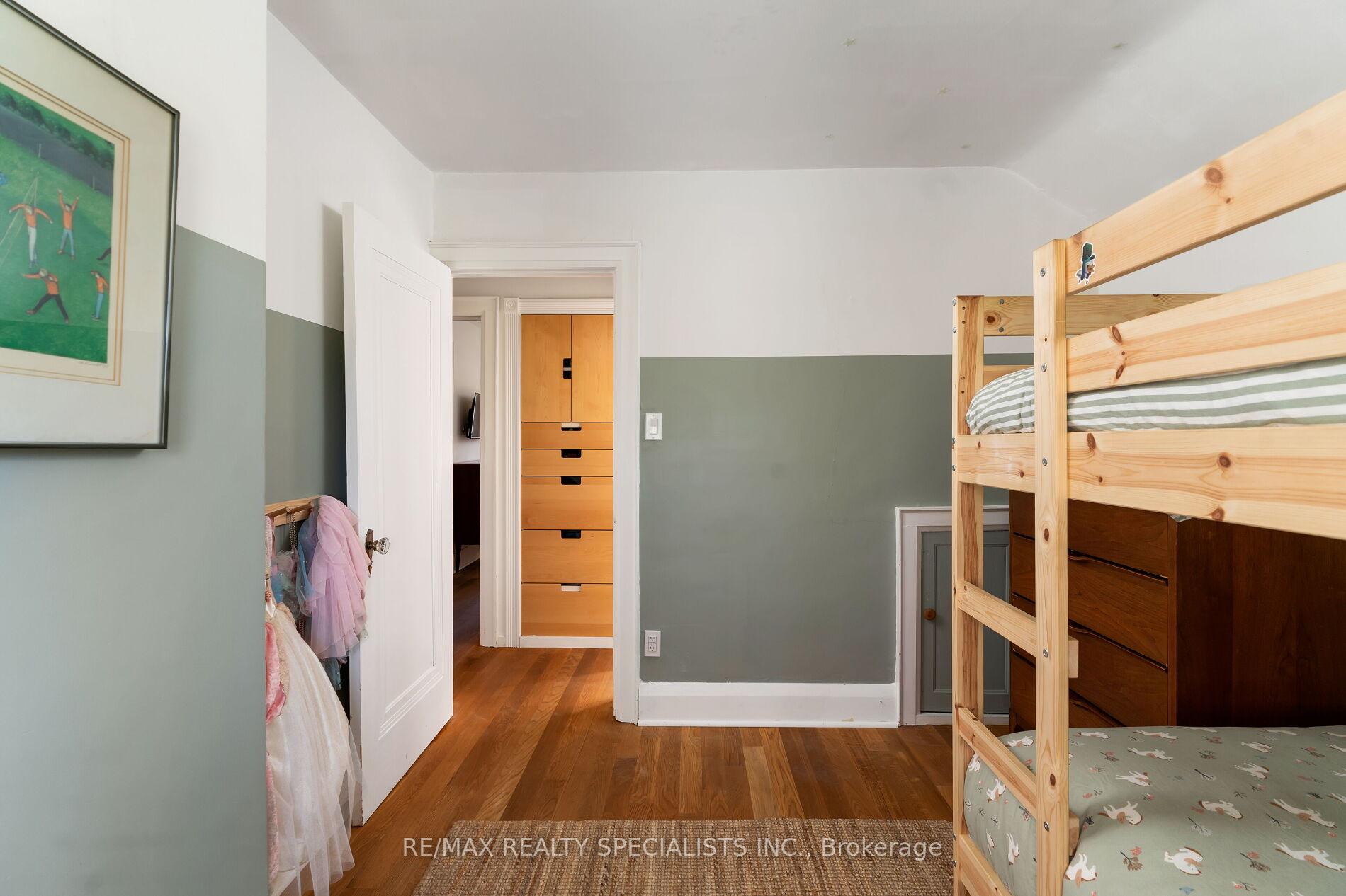 Photo 20 of 28 Eleventh Street, Etobicoke, New Toronto — HOMEH