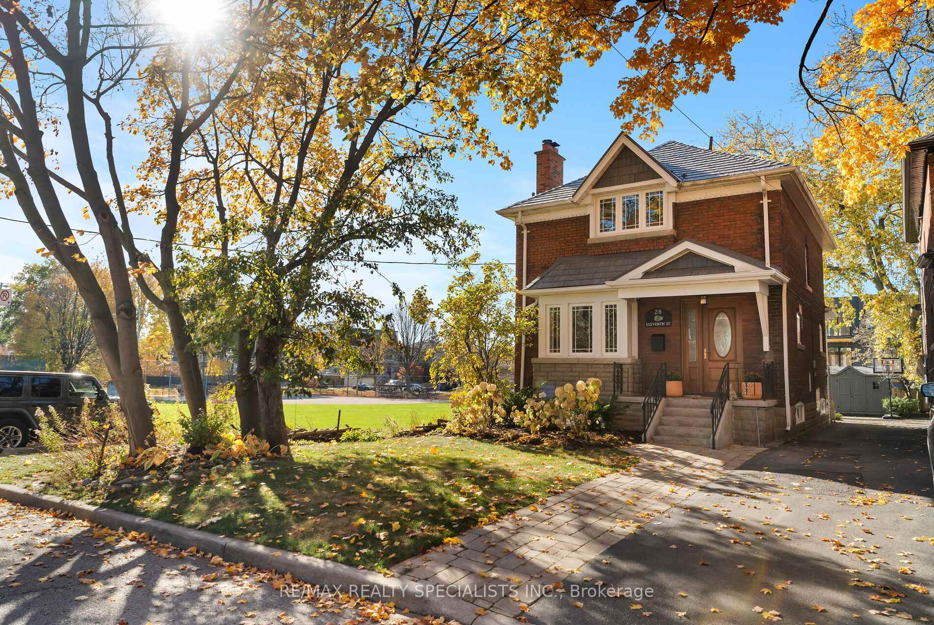 Photo 32 of 28 Eleventh Street, Etobicoke, New Toronto — HOMEH