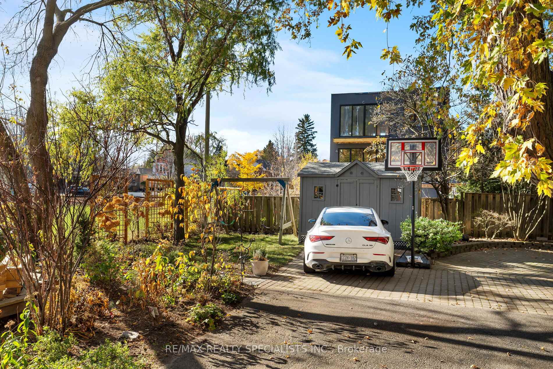 Photo 38 of 28 Eleventh Street, Etobicoke, New Toronto — HOMEH