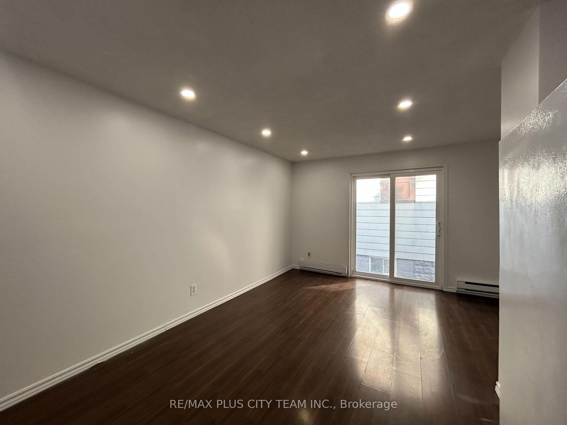 Photo 5 of Unit 2, 26 Victoria Street, Etobicoke, Mimico — HOMEH