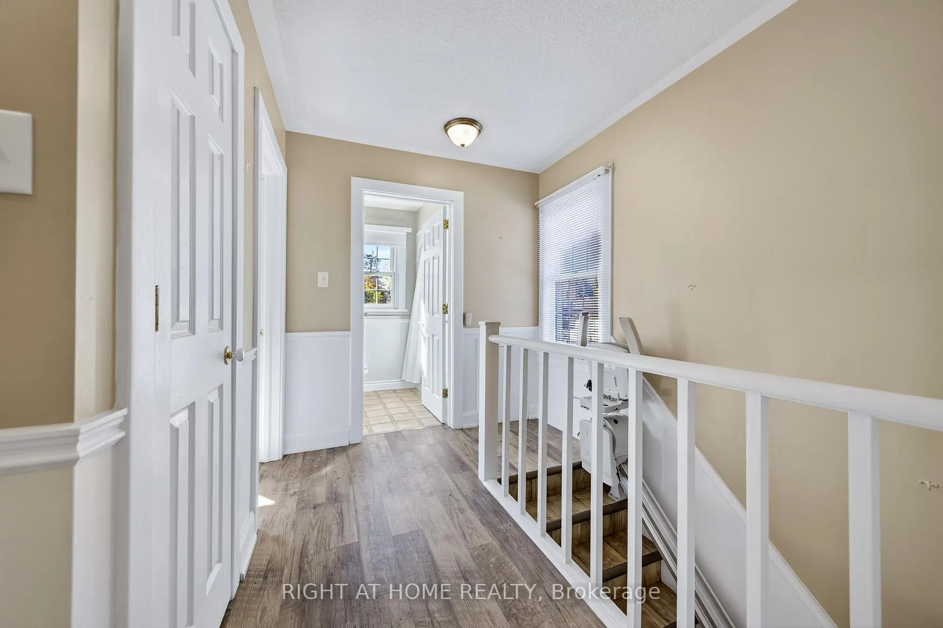 Photo 13 of 44 Newton Street, Barrie, Wellington — HOMEH
