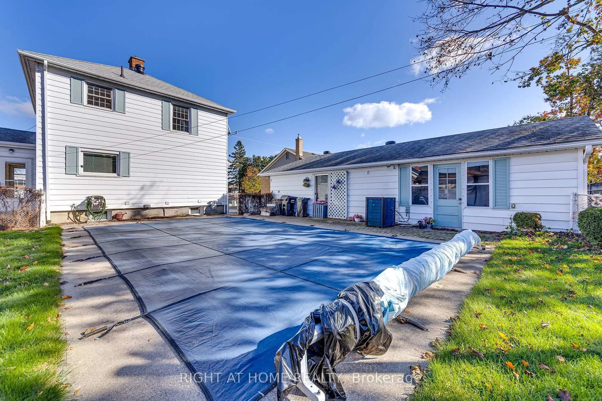 Photo 28 of 44 Newton Street, Barrie, Wellington — HOMEH