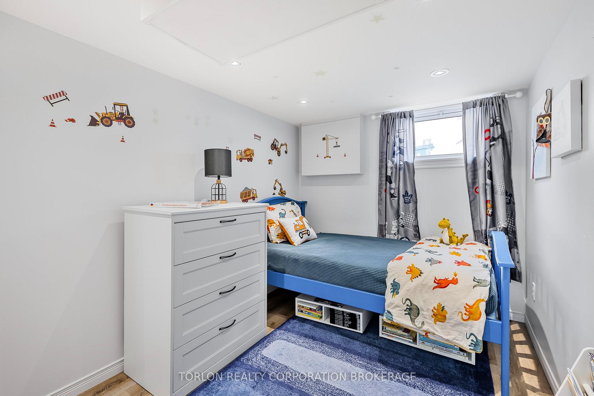 Photo 29 of 29 Mitcham Drive, Etobicoke, Alderwood — HOMEH