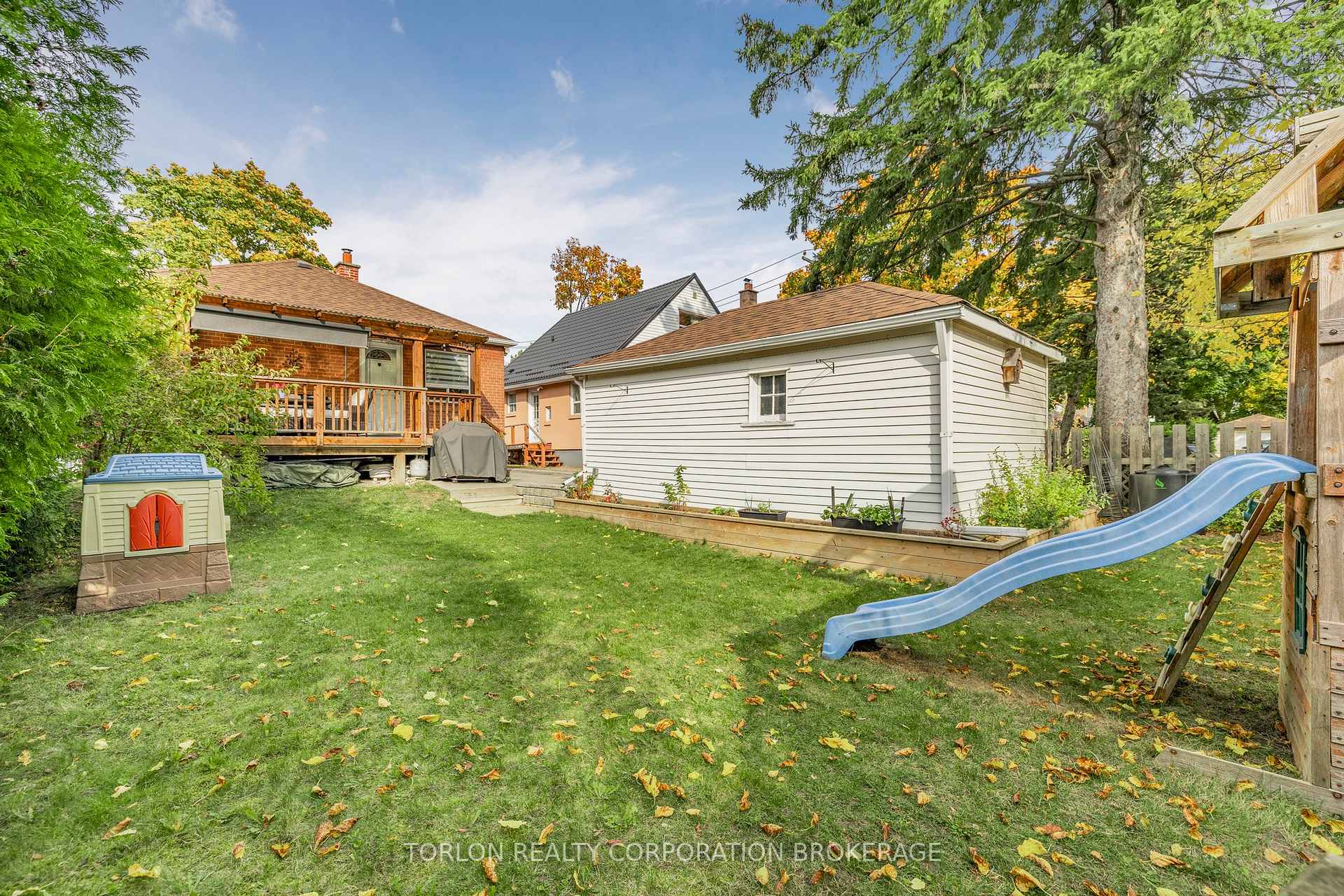 Photo 37 of 29 Mitcham Drive, Etobicoke, Alderwood — HOMEH