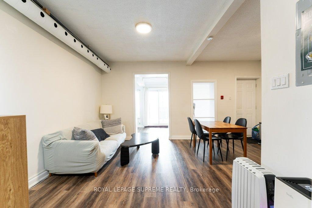 Photo 6 of Unit 2, 827 College Street, Toronto, Trinity-Bellwoods — HOMEH