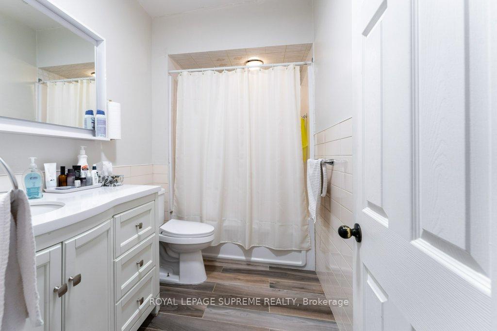 Photo 9 of Unit 2, 827 College Street, Toronto, Trinity-Bellwoods — HOMEH