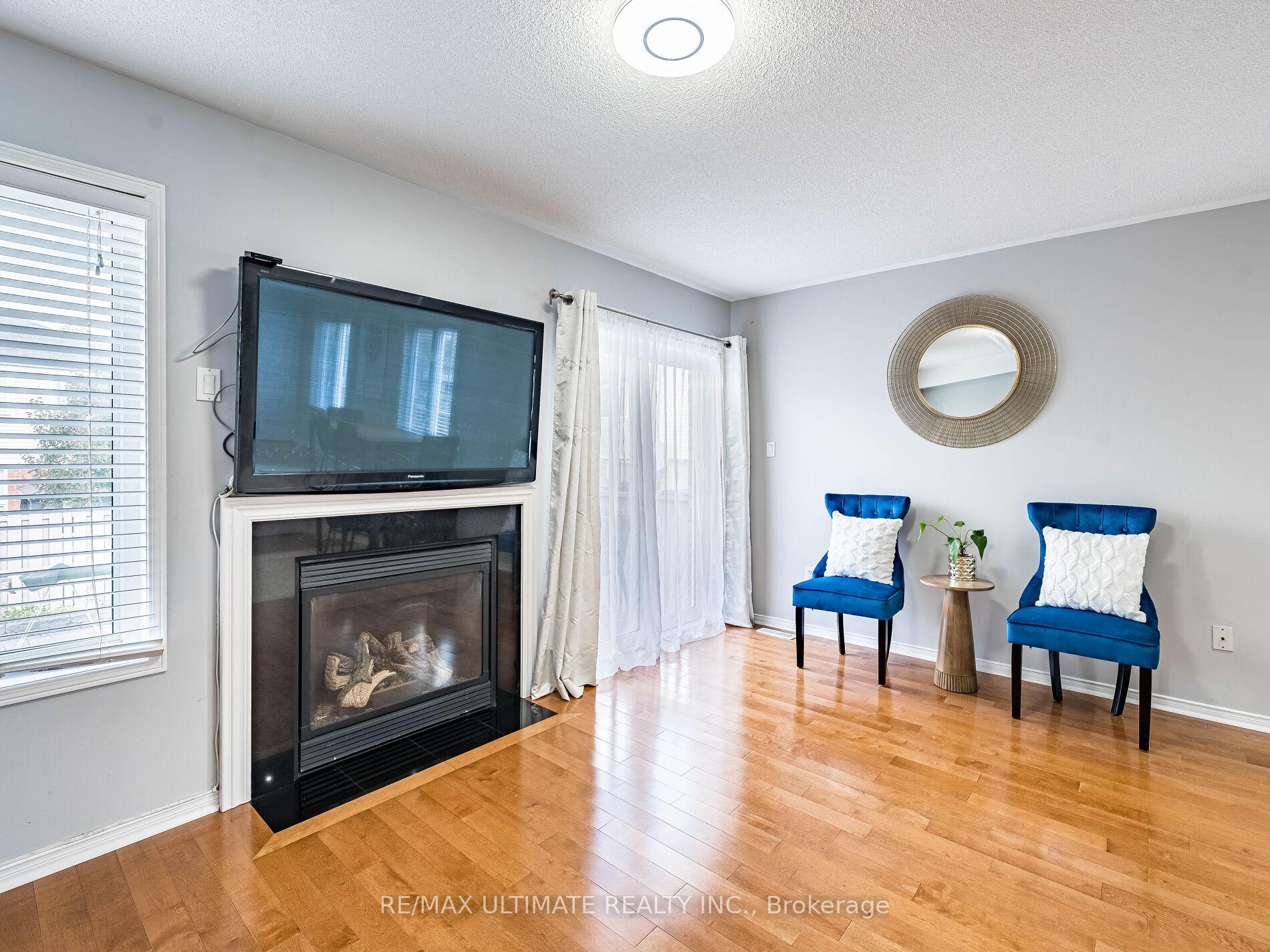 Photo 14 of 43 Tozer Crescent, Ajax, Northwest Ajax — HOMEH