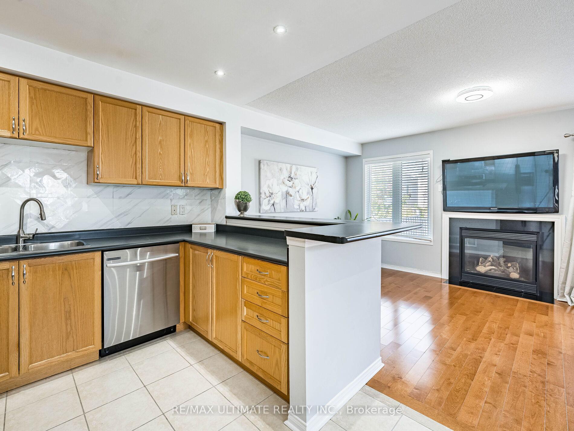 Photo 17 of 43 Tozer Crescent, Ajax, Northwest Ajax — HOMEH